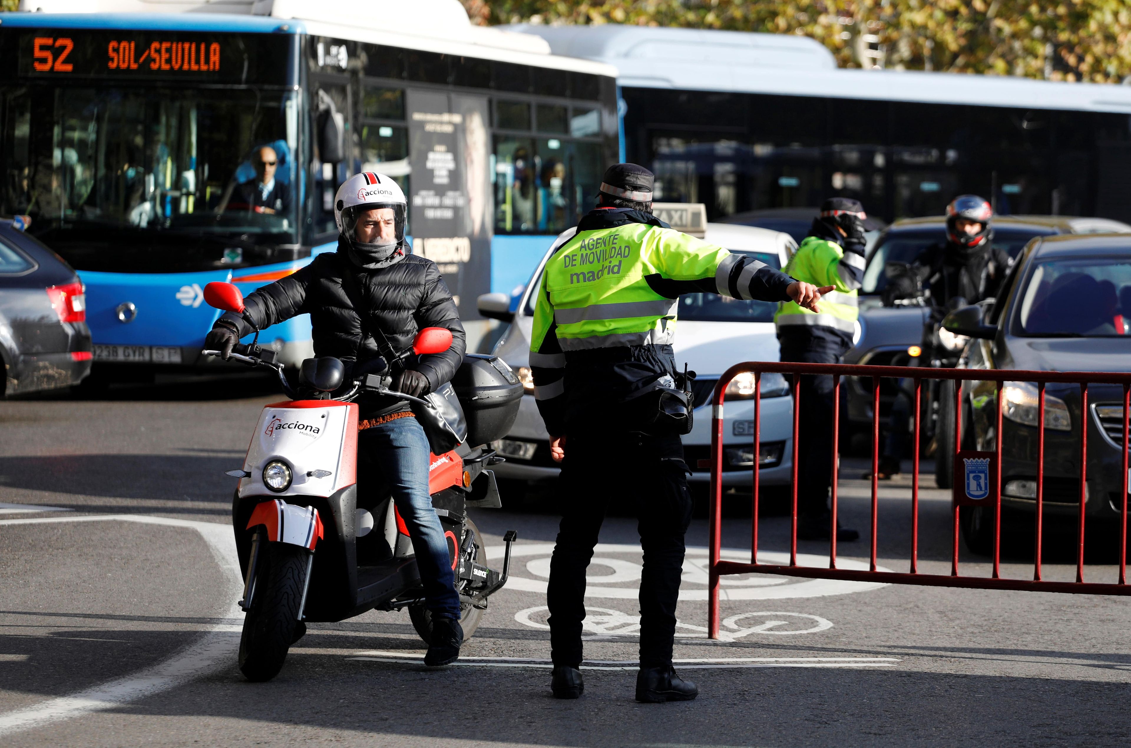 Agente de tráfico en Madrid