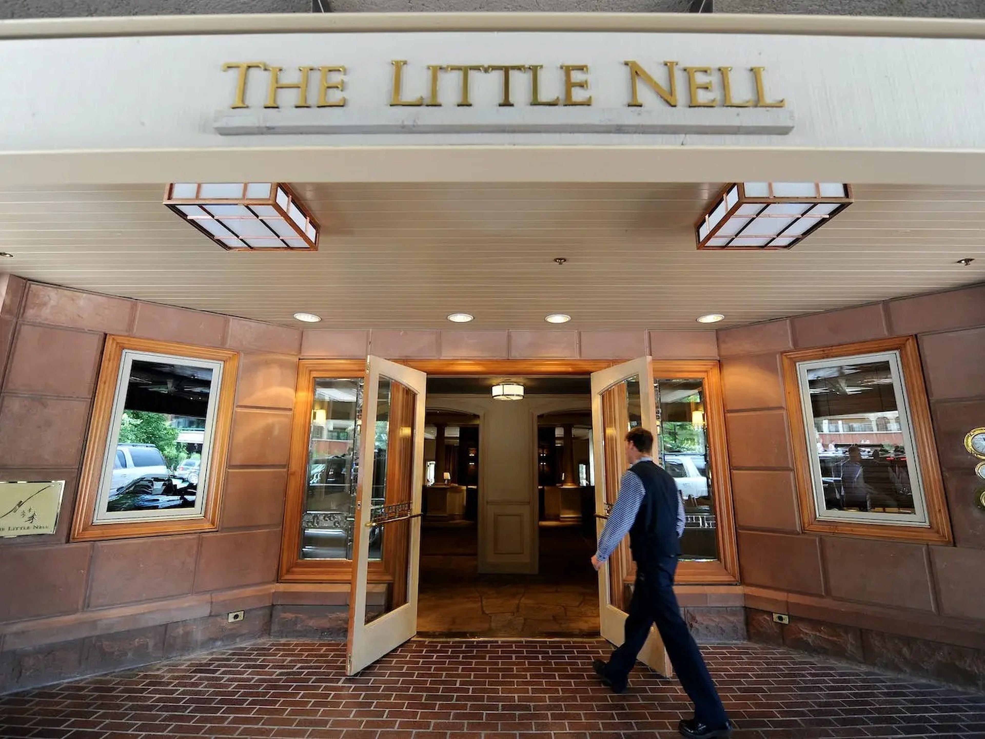 Entrada de The Little Nell hotel.