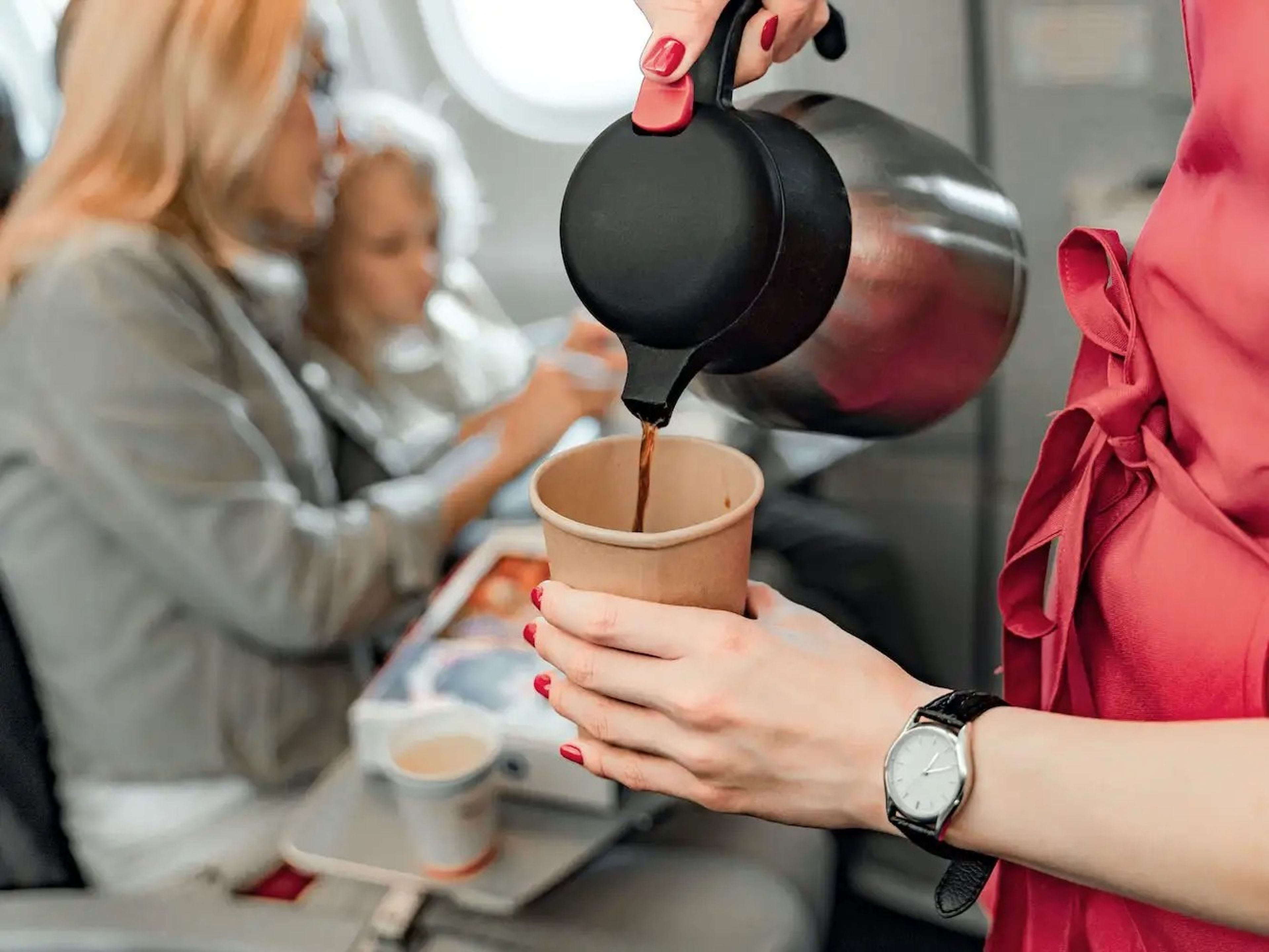 Nunca he tenido ningún problema por beberme el café del avión.
