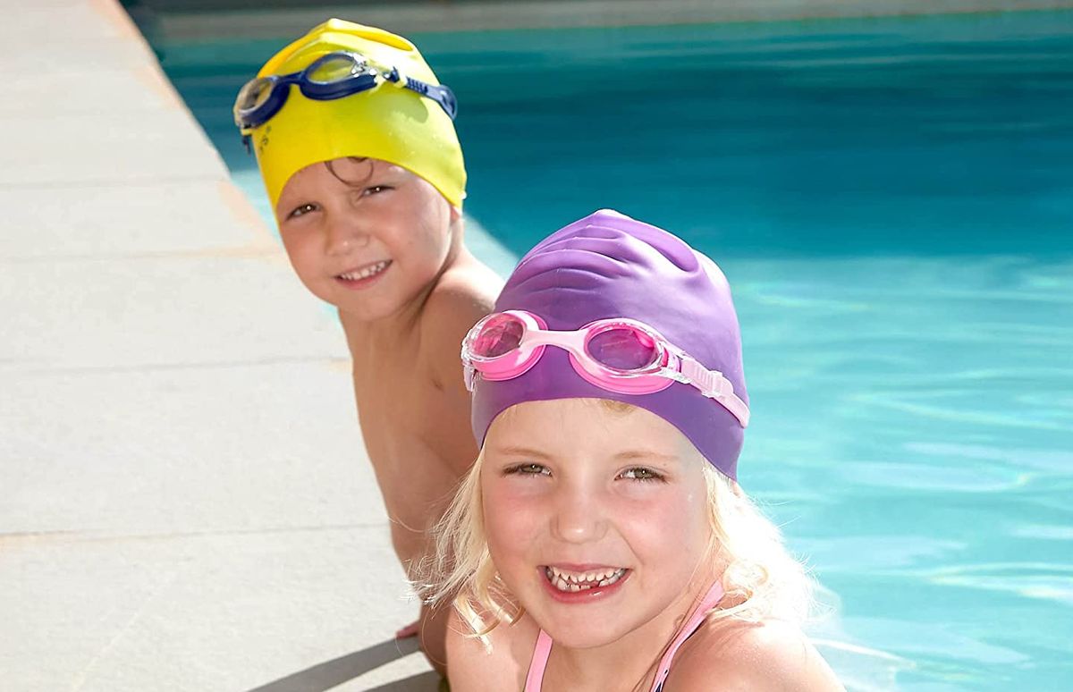 Mejores gorros infantiles de silicona y poliester para la piscina