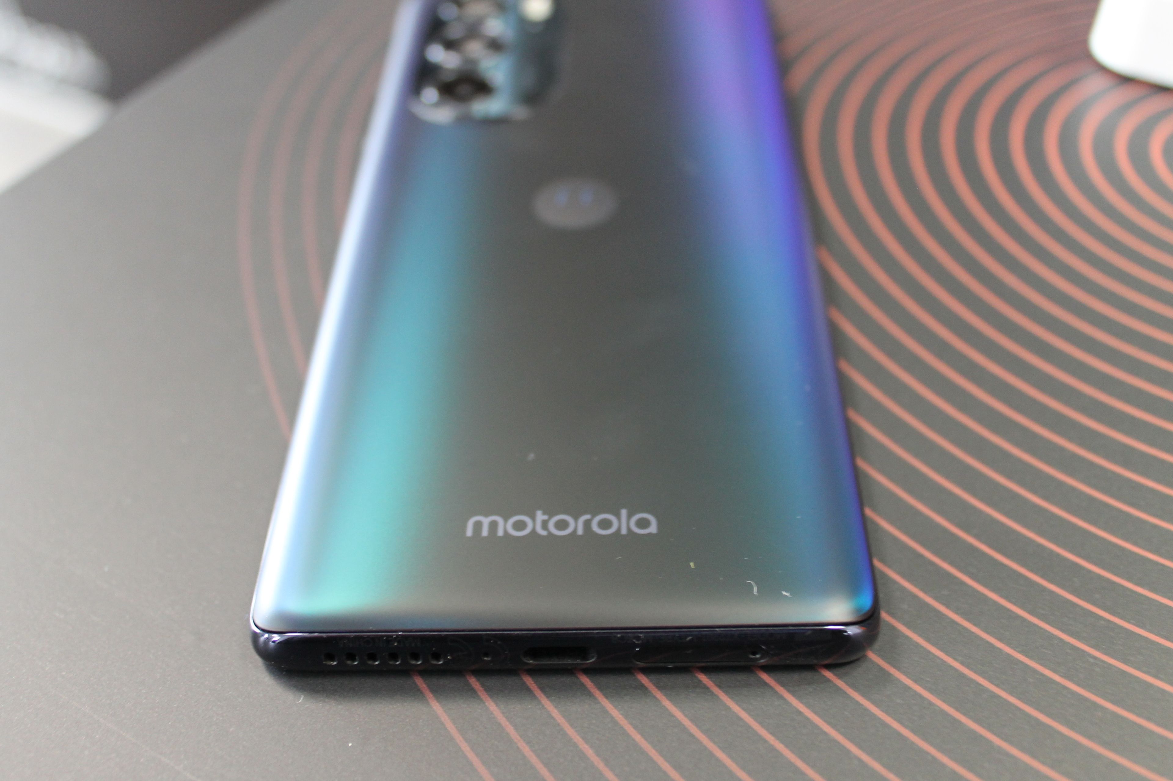 Motorola edge 30 Pro.