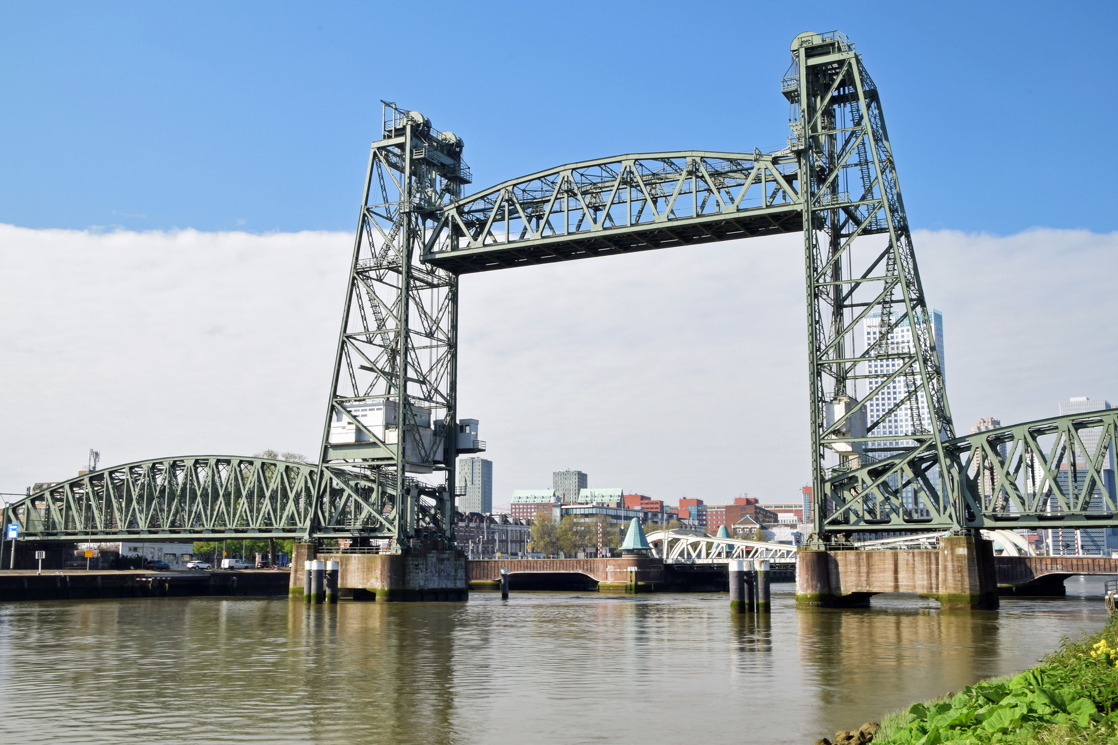 El puente Koningshaven en Rotterdam.