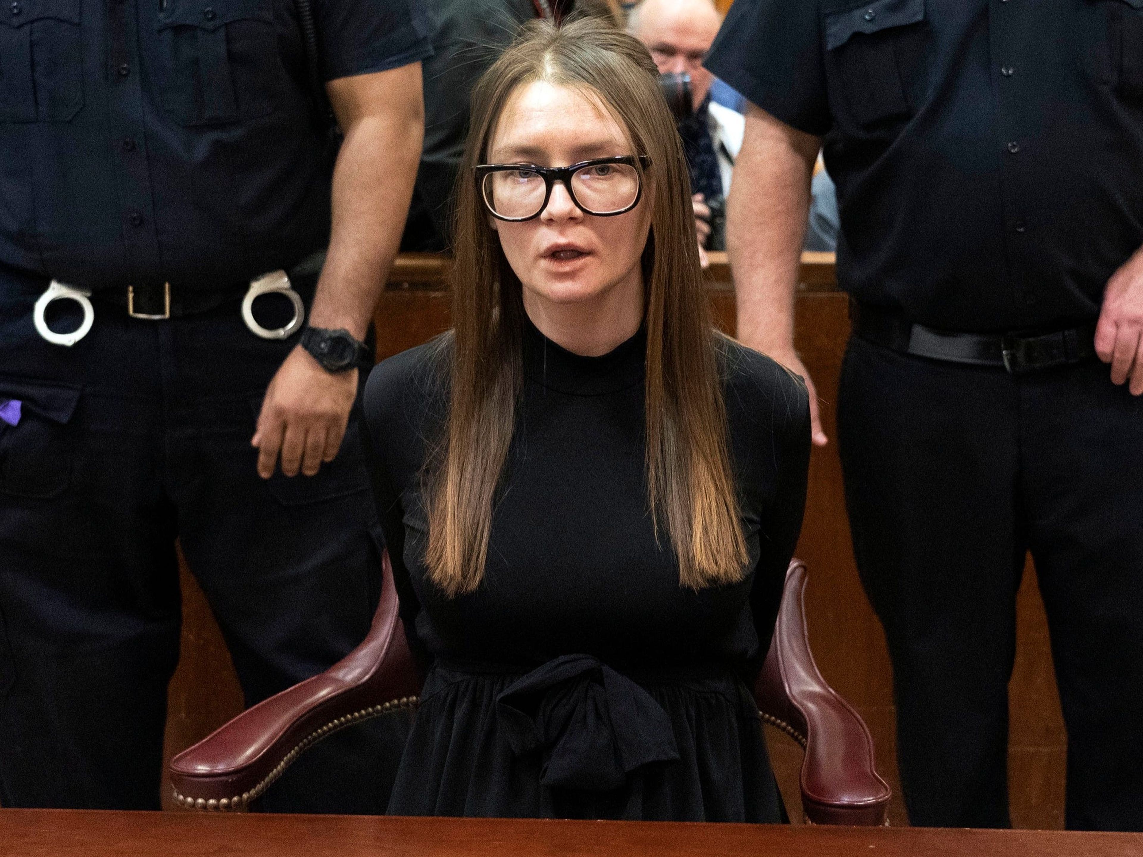 Sorokin llega para la sentencia en la Corte Suprema del Estado de Nueva York el 9 de mayo de 2019.