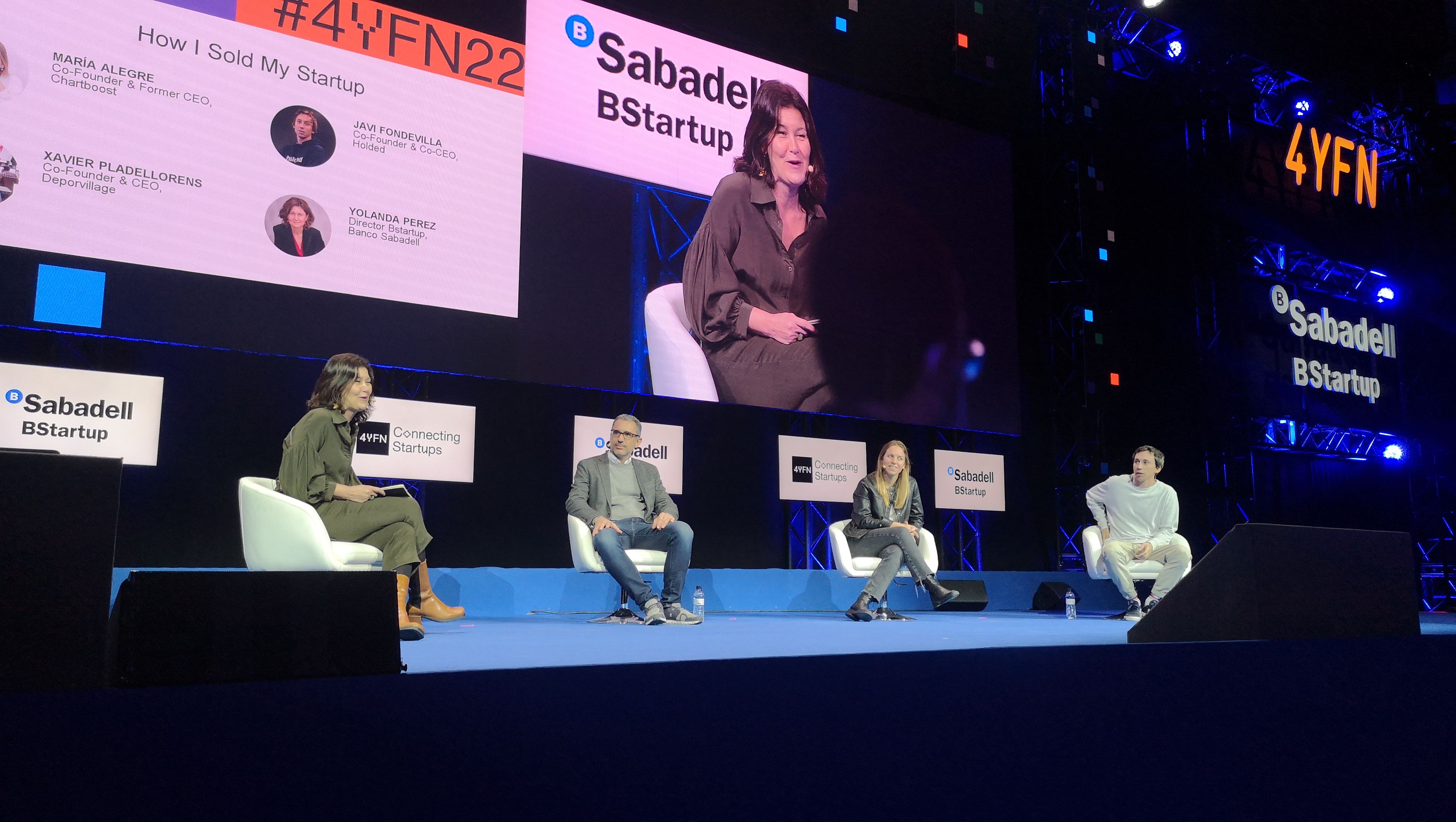 Panel 'How I sold my startup' ubicado en Banco Sabadell Stage durante MCW 2022.