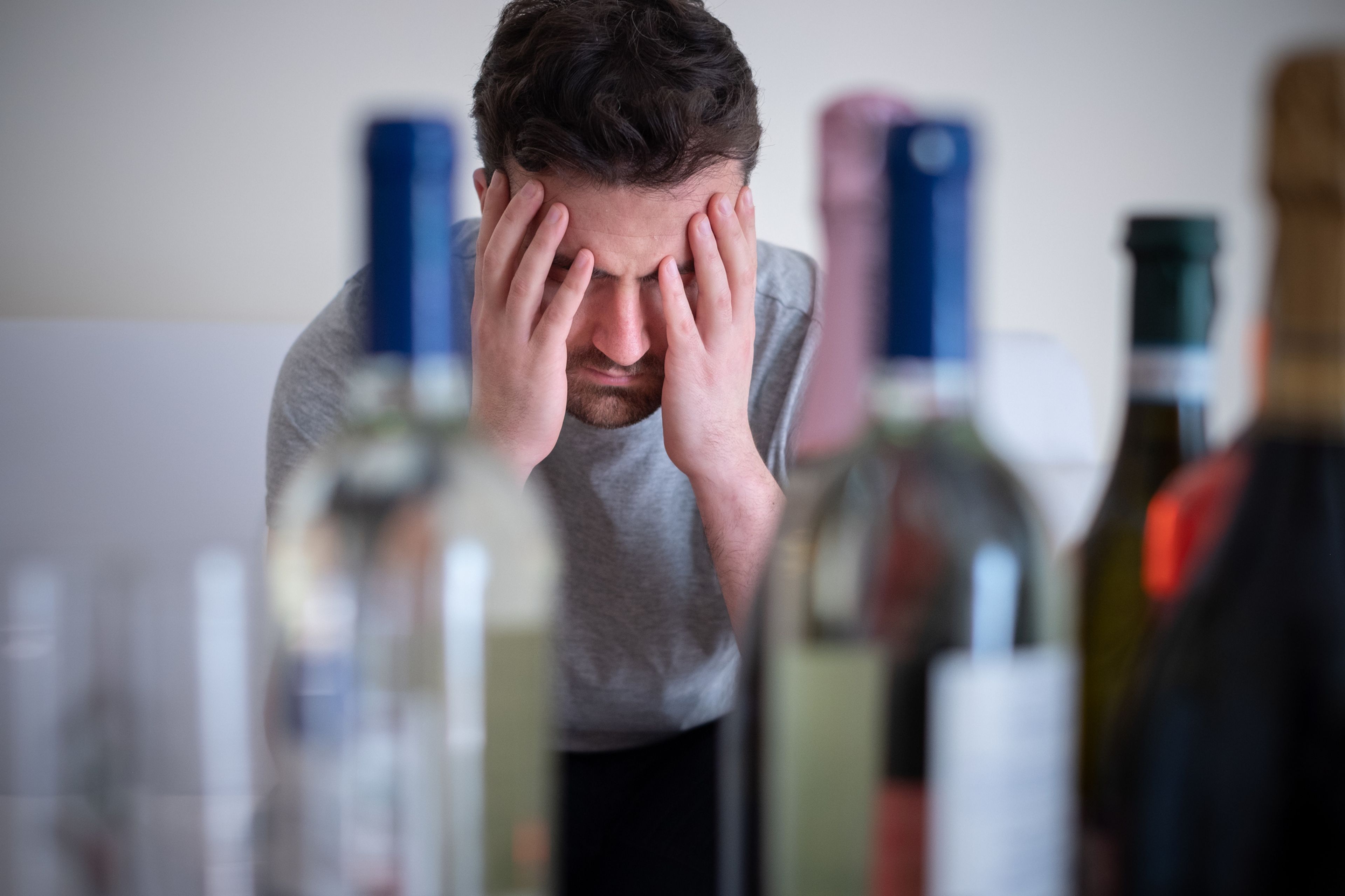 Cómo dejar el alcohol? 11 Métodos efectivos y 9 beneficios de dar este paso  