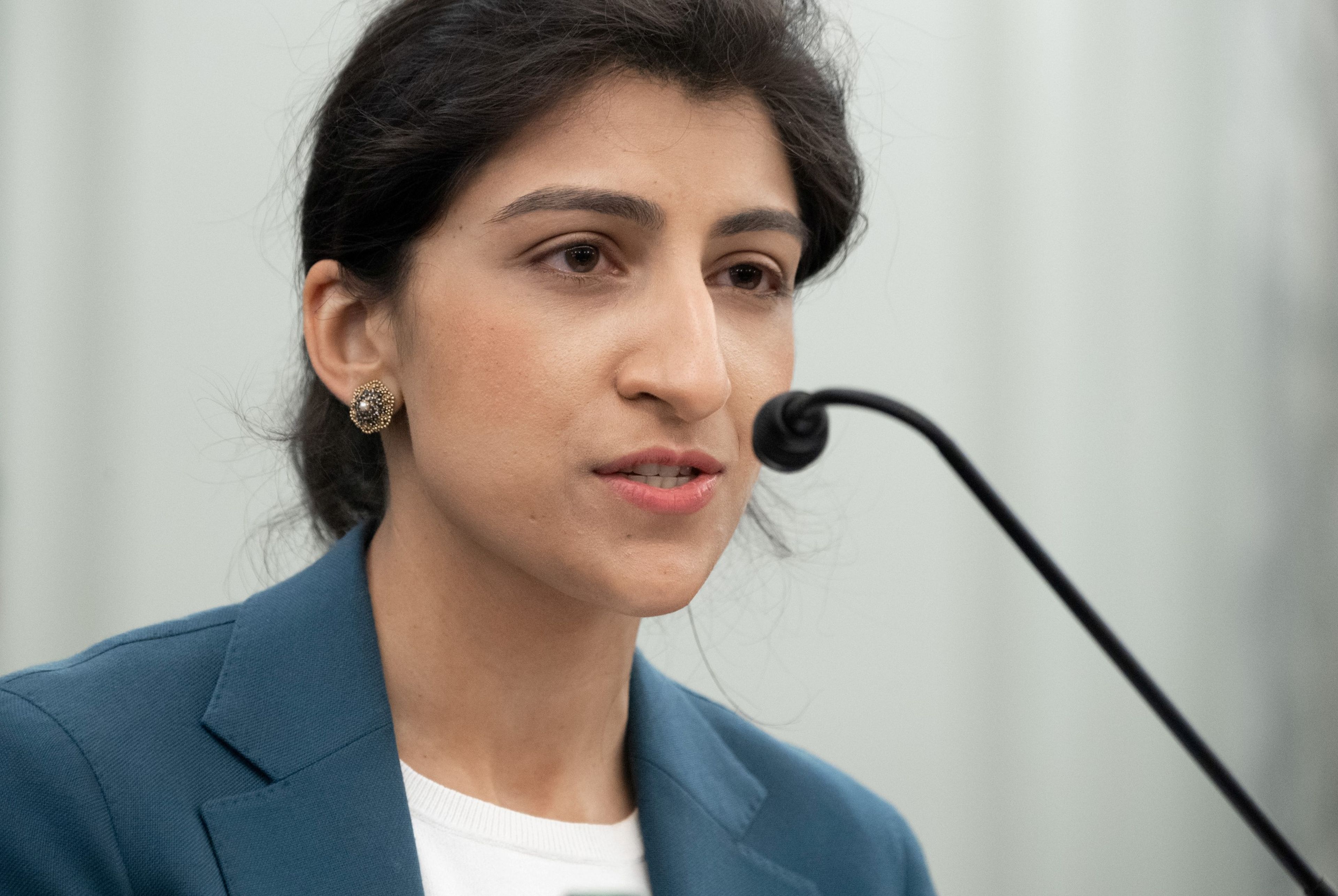 Lina Khan, Comisaria de la Comisión Federal de Comercio (FTC) de Estados Unidos.