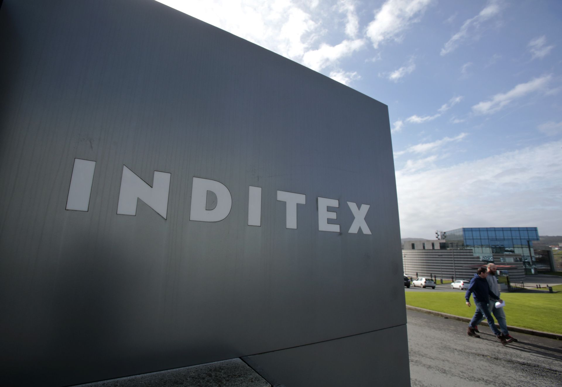 ¿Cuándo paga dividendos Inditex en 2022? Fechas clave Business