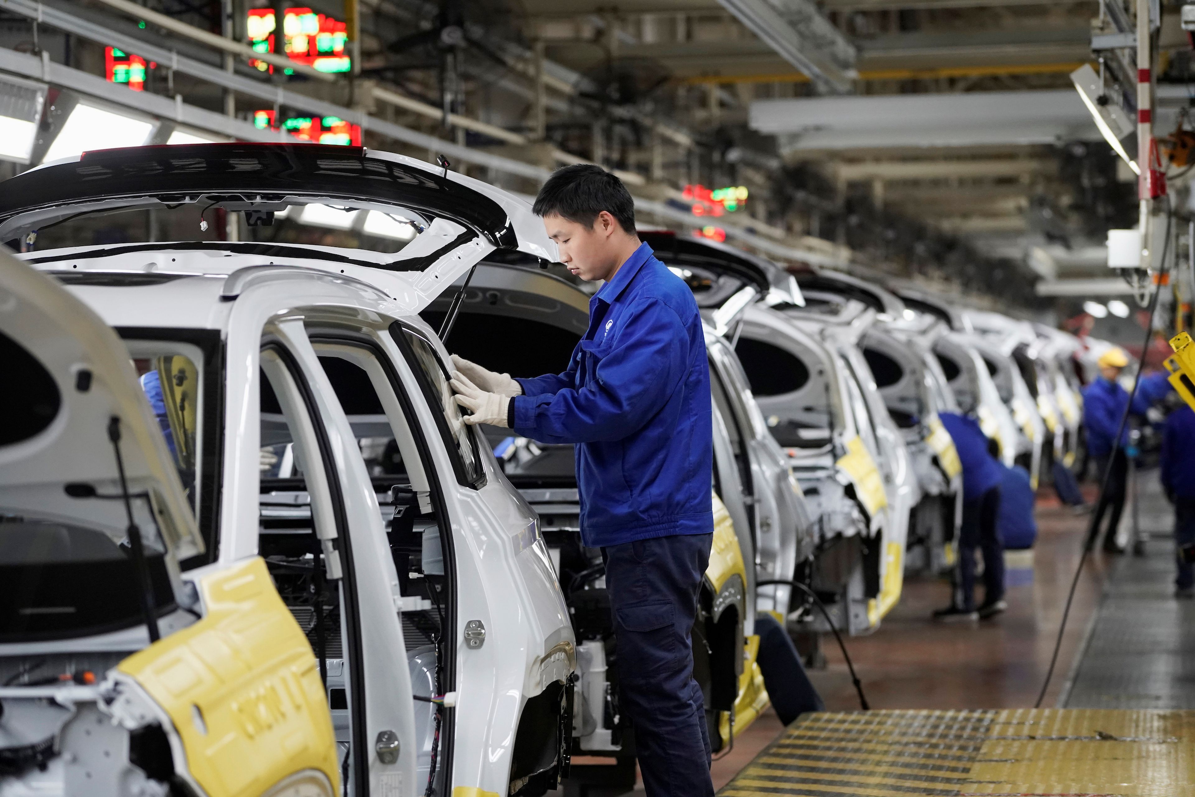Una planta de montaje final operada por General Motors Co en China