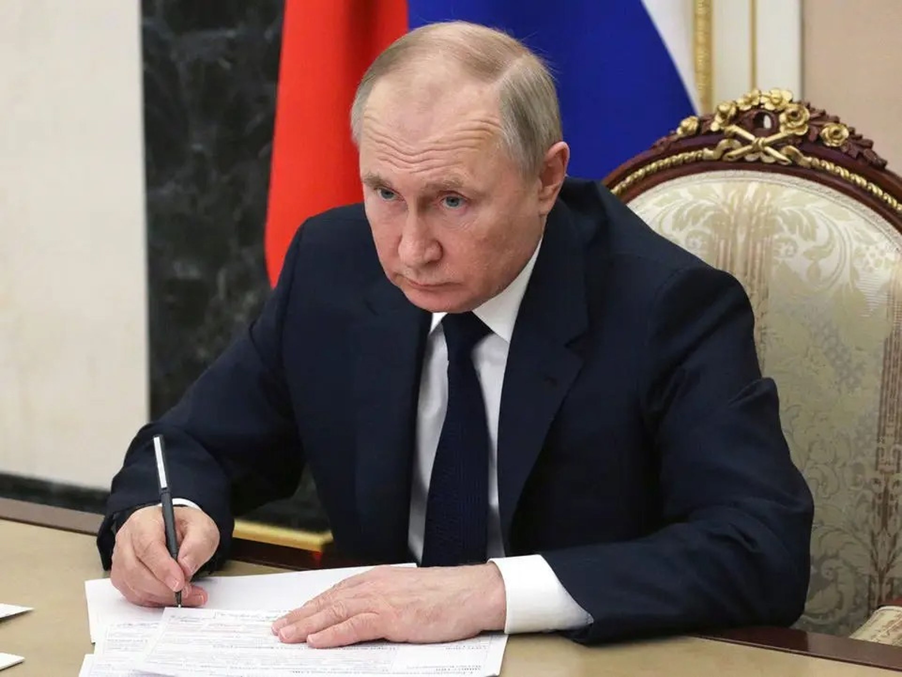El presidente ruso, Vladímir Putin, en una reunión con miembros del Gobierno por teleconferencia en Moscú, el jueves 10 de marzo de 2022.