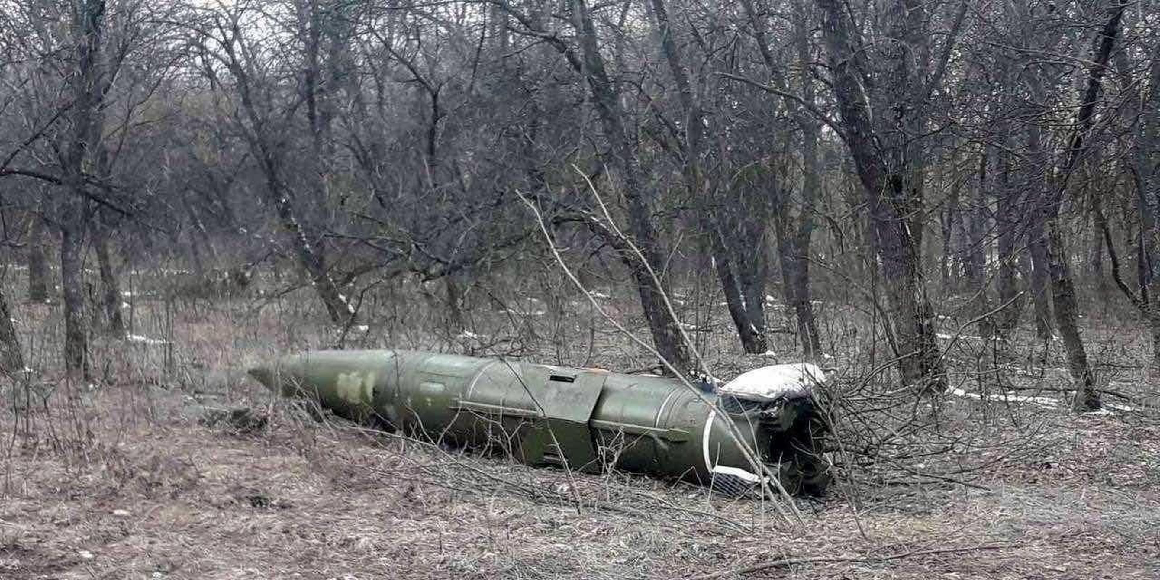 A Russian short-range ballistic missile, believed to be an unexploded Iskander missile, was found near Kramatorsk, Ukraine.