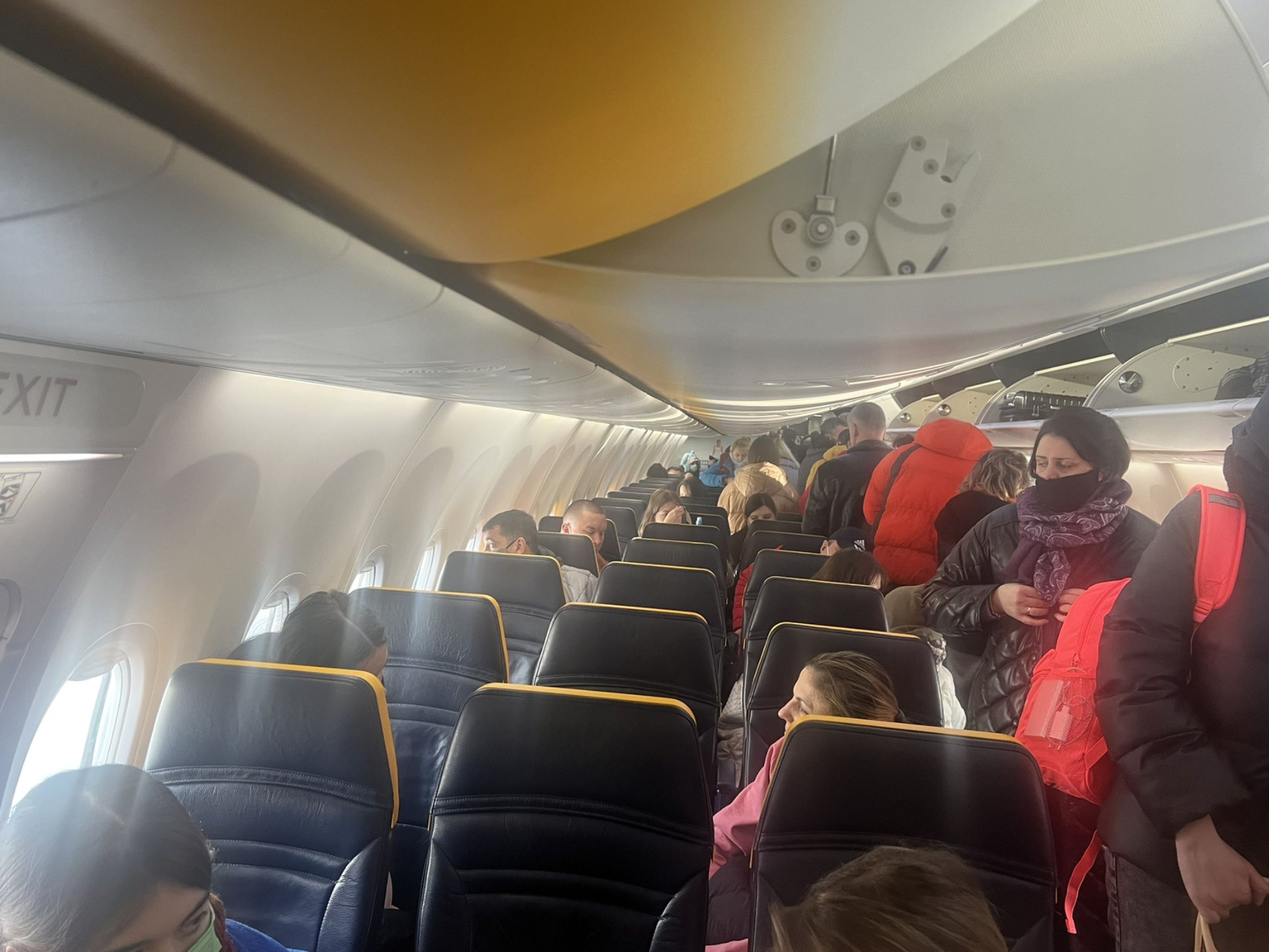 Uno de los últimos aviones comerciales en aterrizar en Kiev. María y su novio tuvieron que abandonar el país un día después.