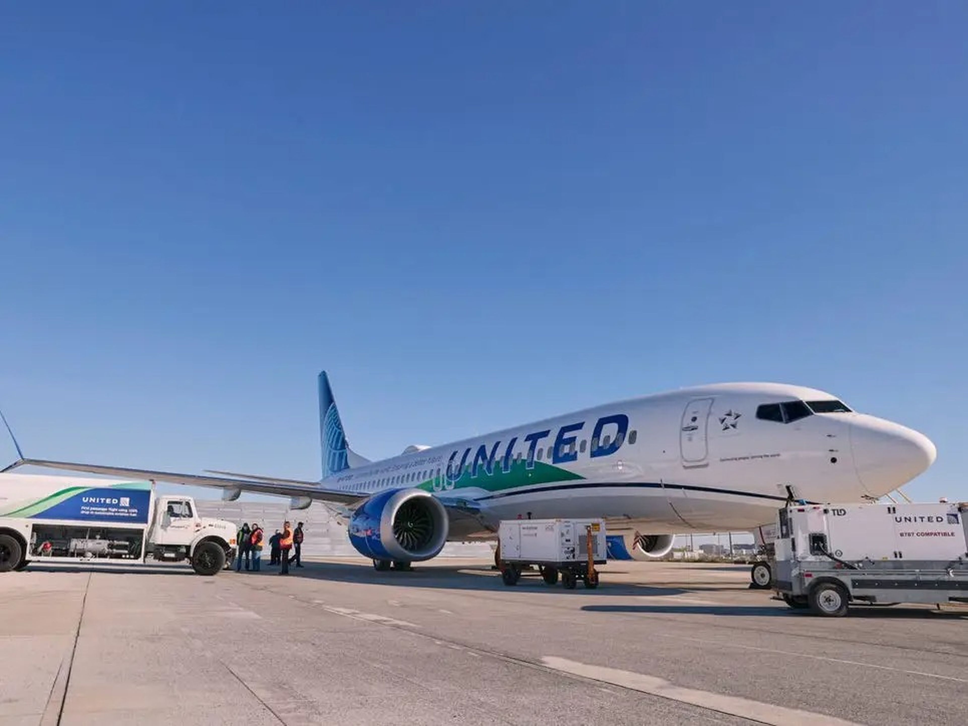 United Airlines is the first airline in the world to use 100% SAF on a passenger flight.