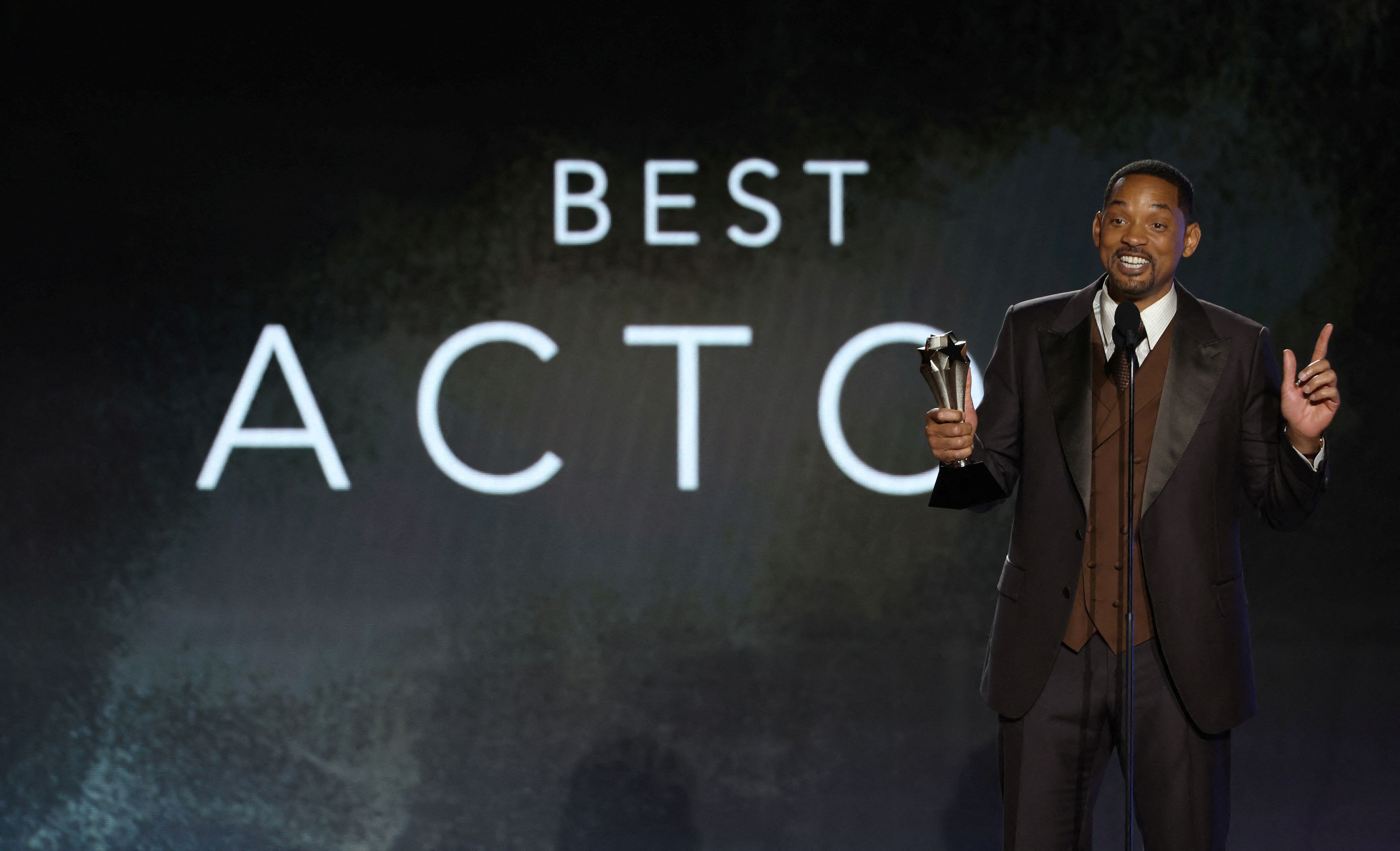 Will Smith recoge el premio a Mejor actor en los Critics Choice Awards por su papel en 'El método Williams'