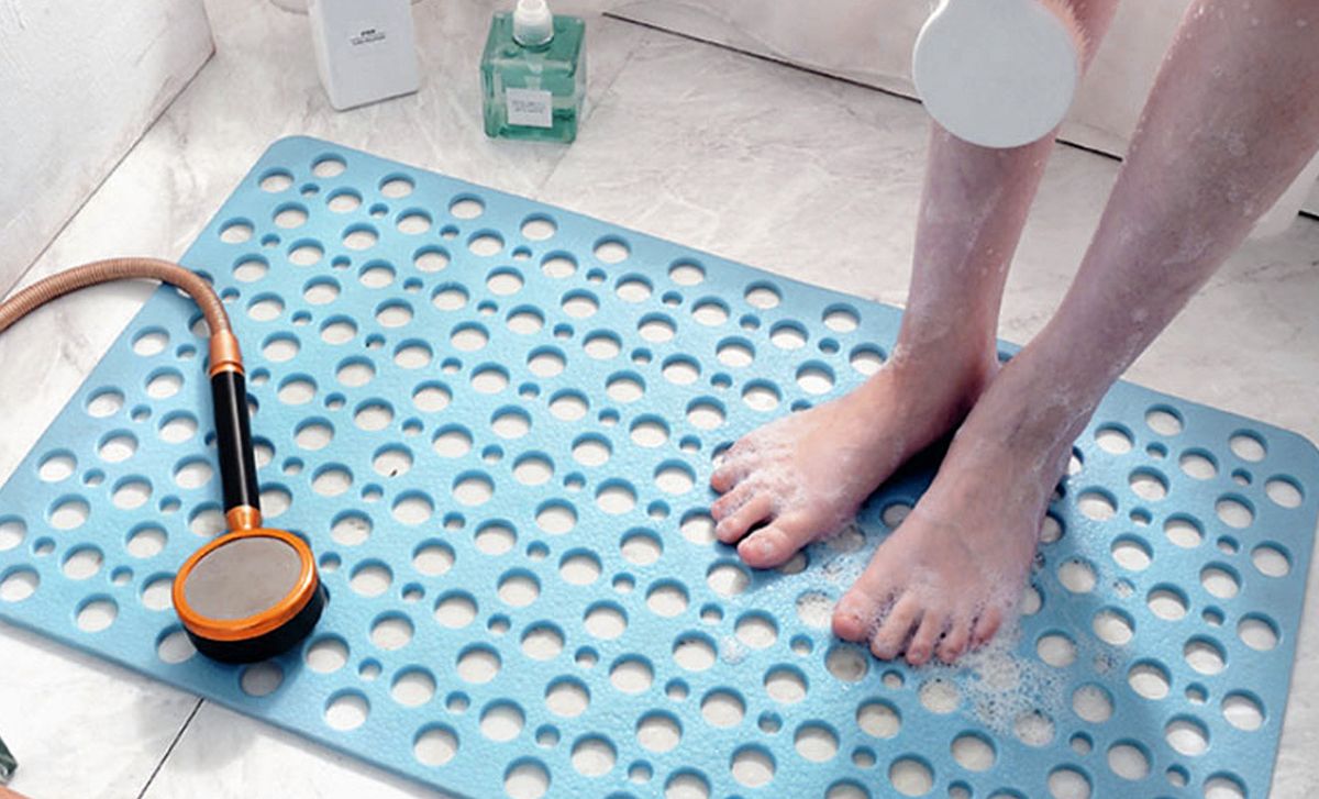 Cómo limpiar la alfombrilla antideslizante de la ducha