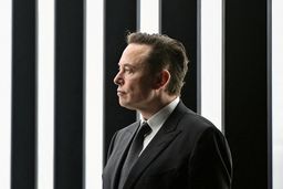 Elon Musk, en la gigafábrica de Tesla en Alemania