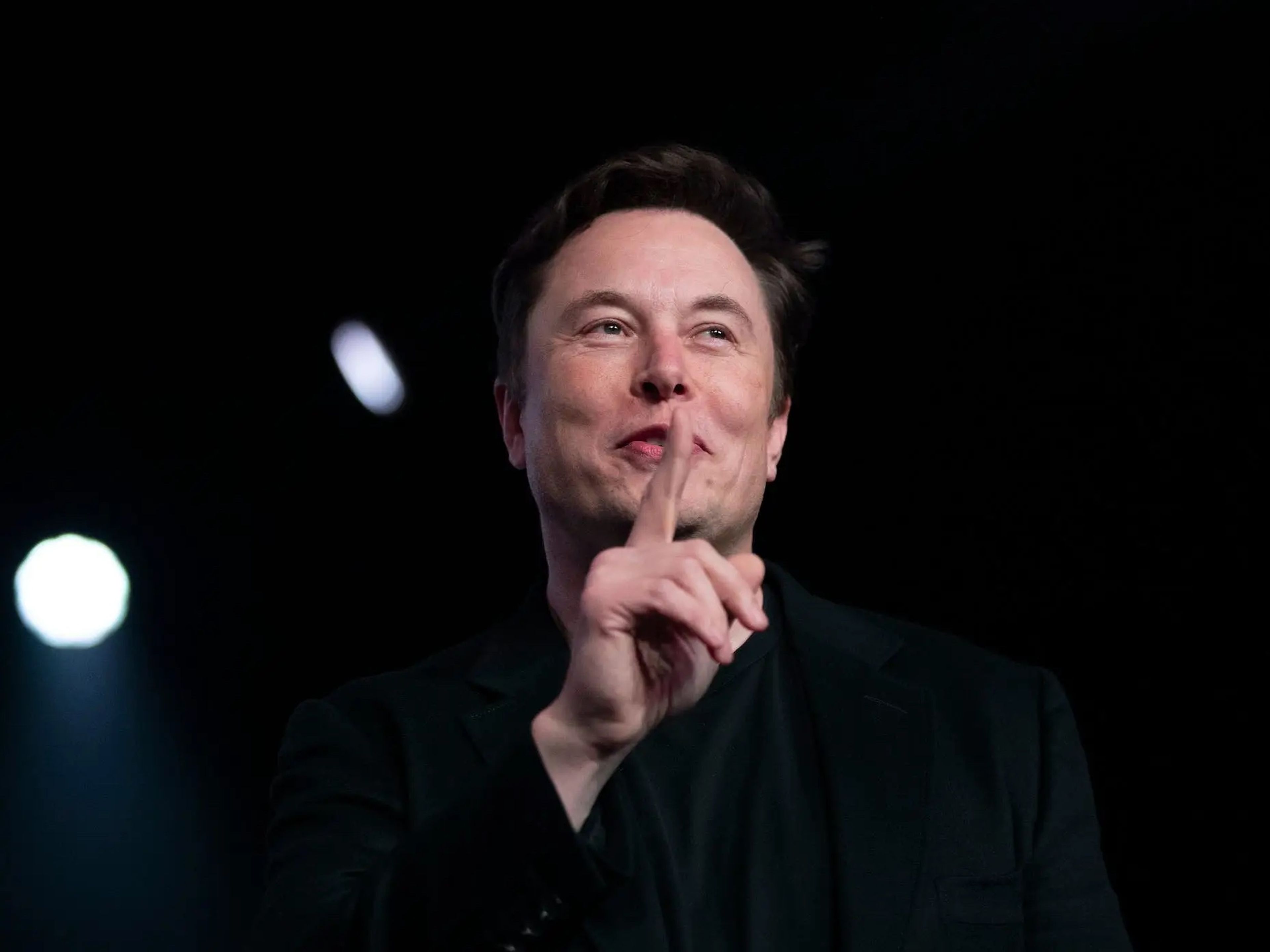 Elon Musk no puede insultar a Twitter, como parte de un acuerdo establece ciertas reglas para asegurar que ambas partes se centren en cerrar el acuerdo de compra.