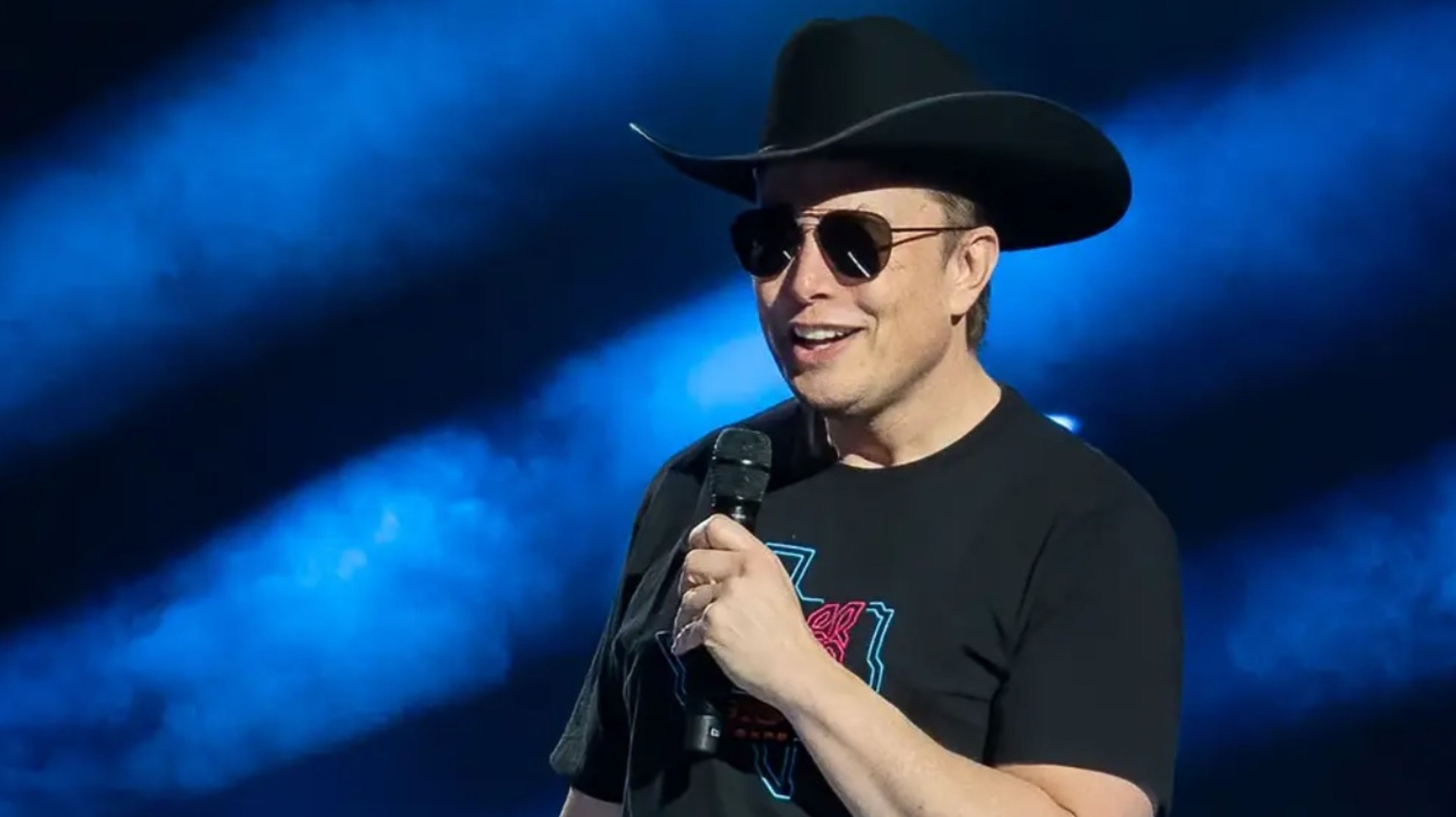 El multimillonario CEO de Tesla, Elon Musk, en el evento Cyber Rodeo de la compañía en Austin, Texas.