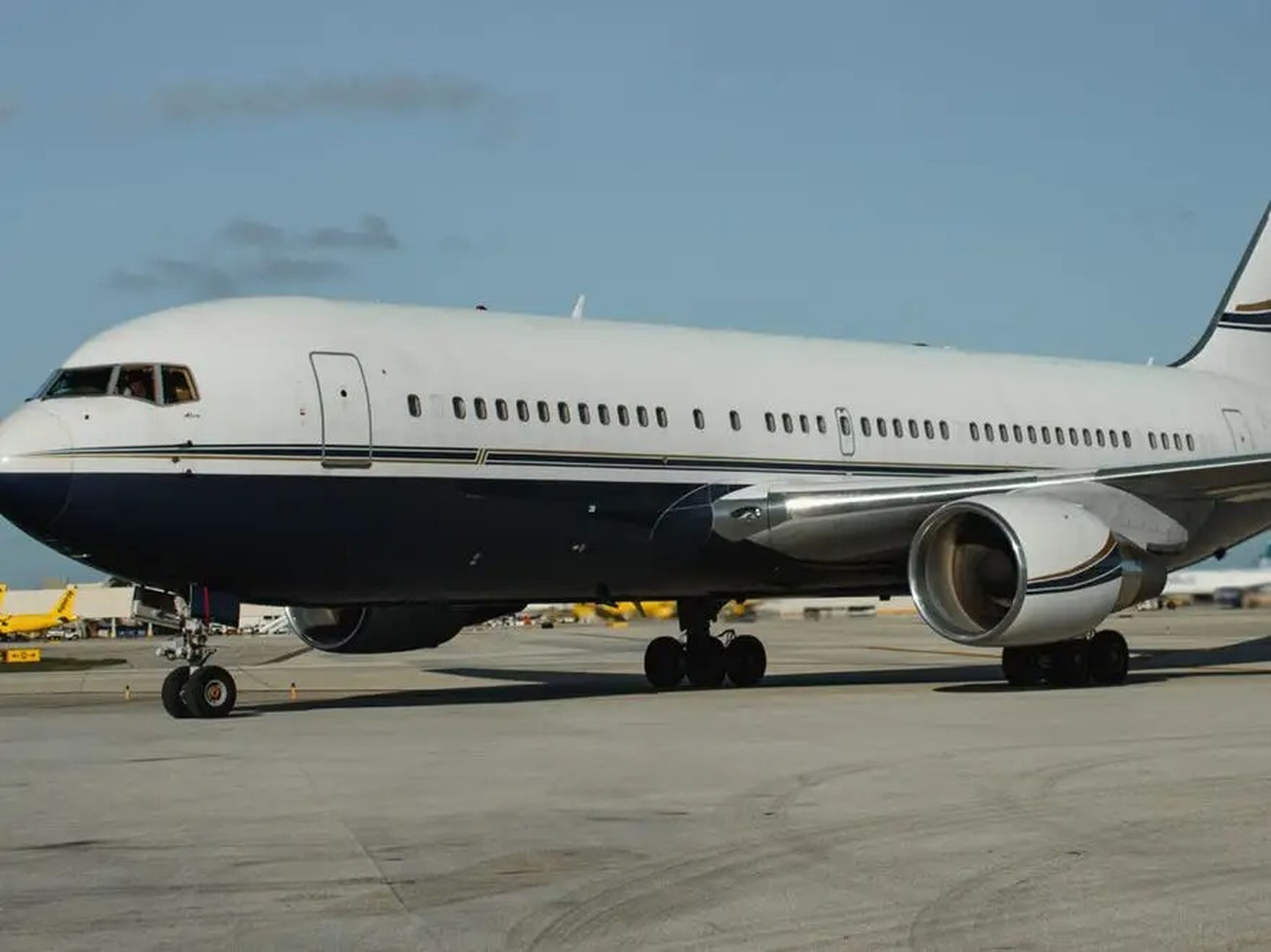 El jet privado Boeing 767 de John H. Ruiz.