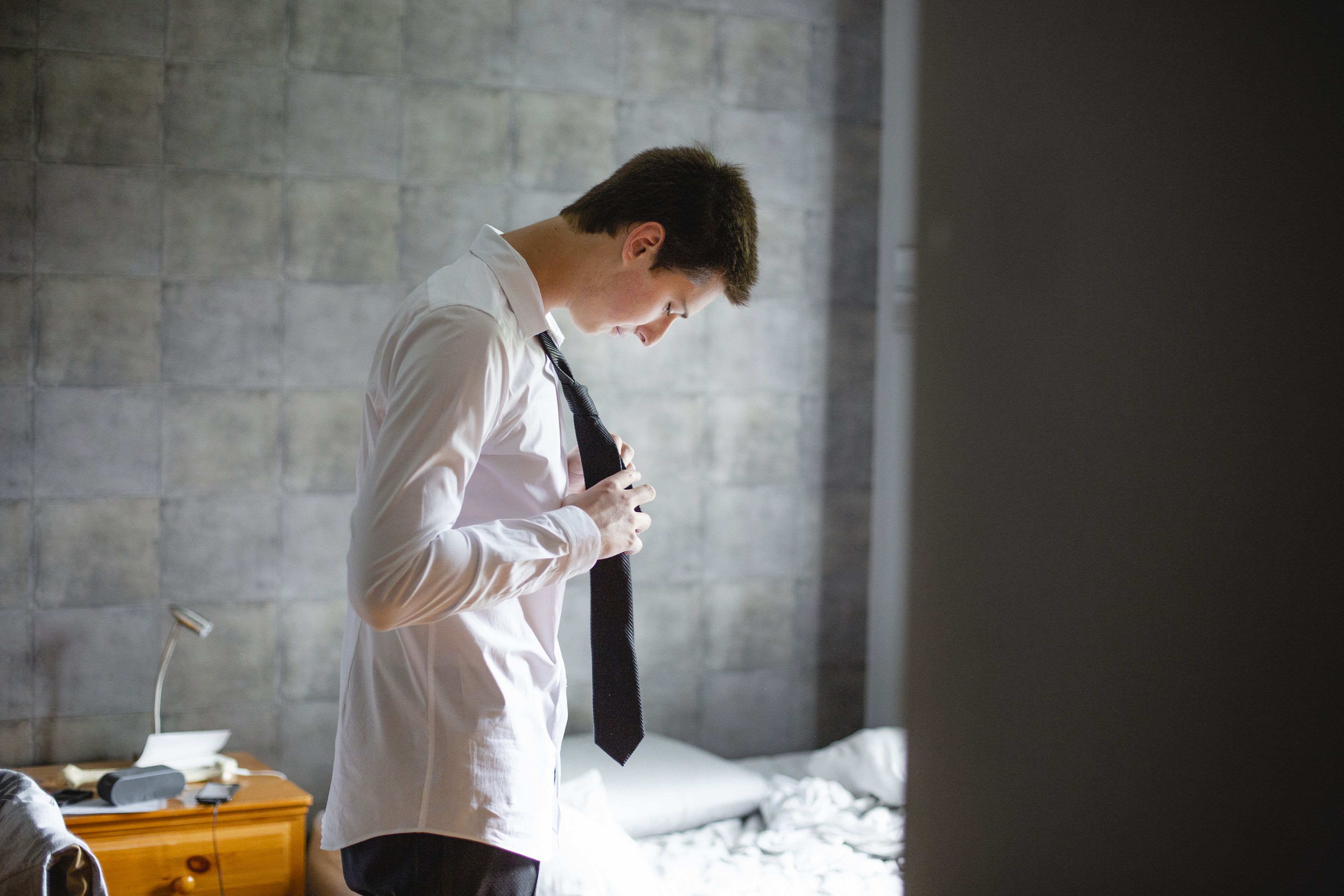 hacer un nudo de corbata elegante de forma fácil: trucos y paso a paso | Business Insider España
