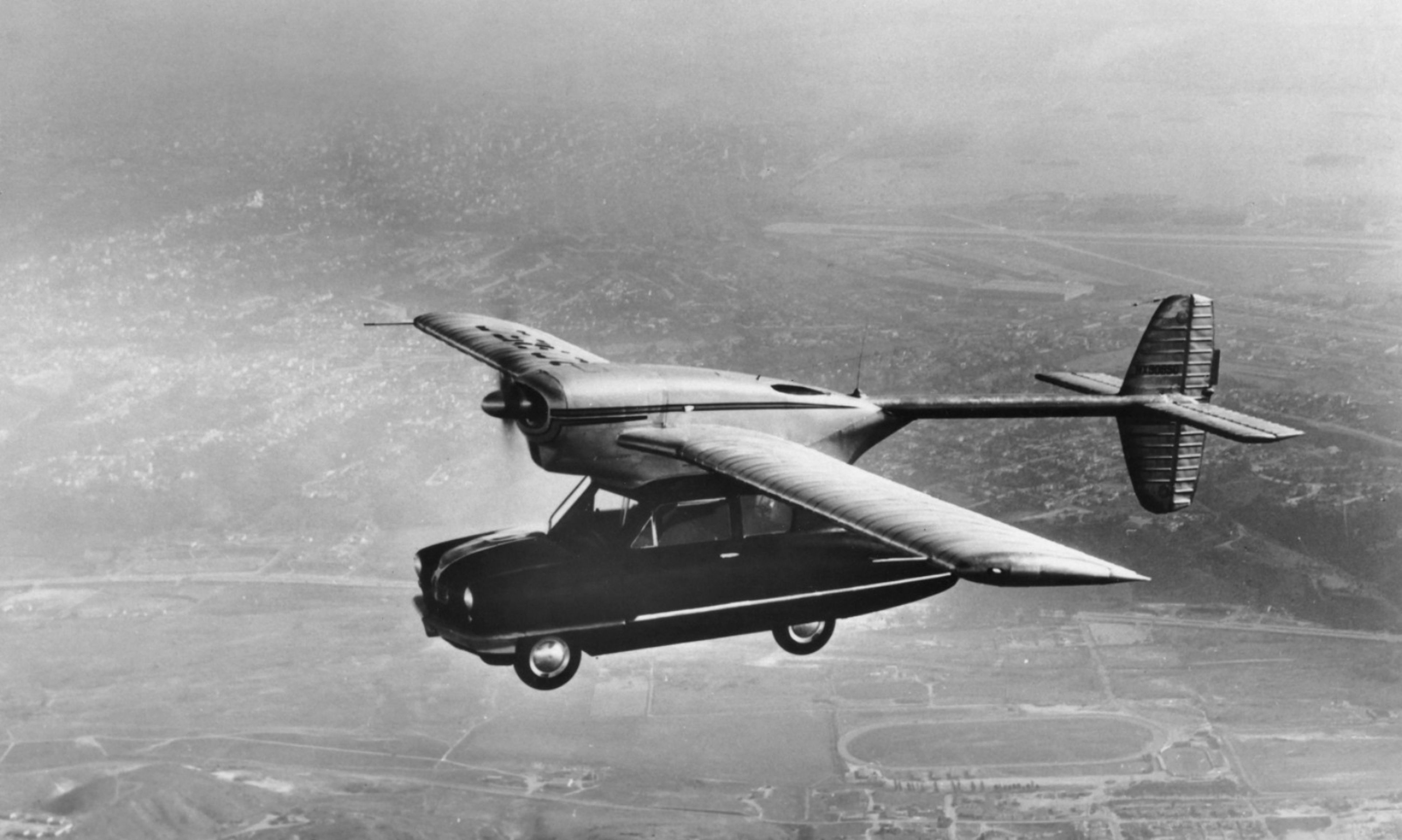 El prototipo del ConvAirCar Modelo 118 surcó los cielos antes de realizar un aterrizaje forzoso en 1947.