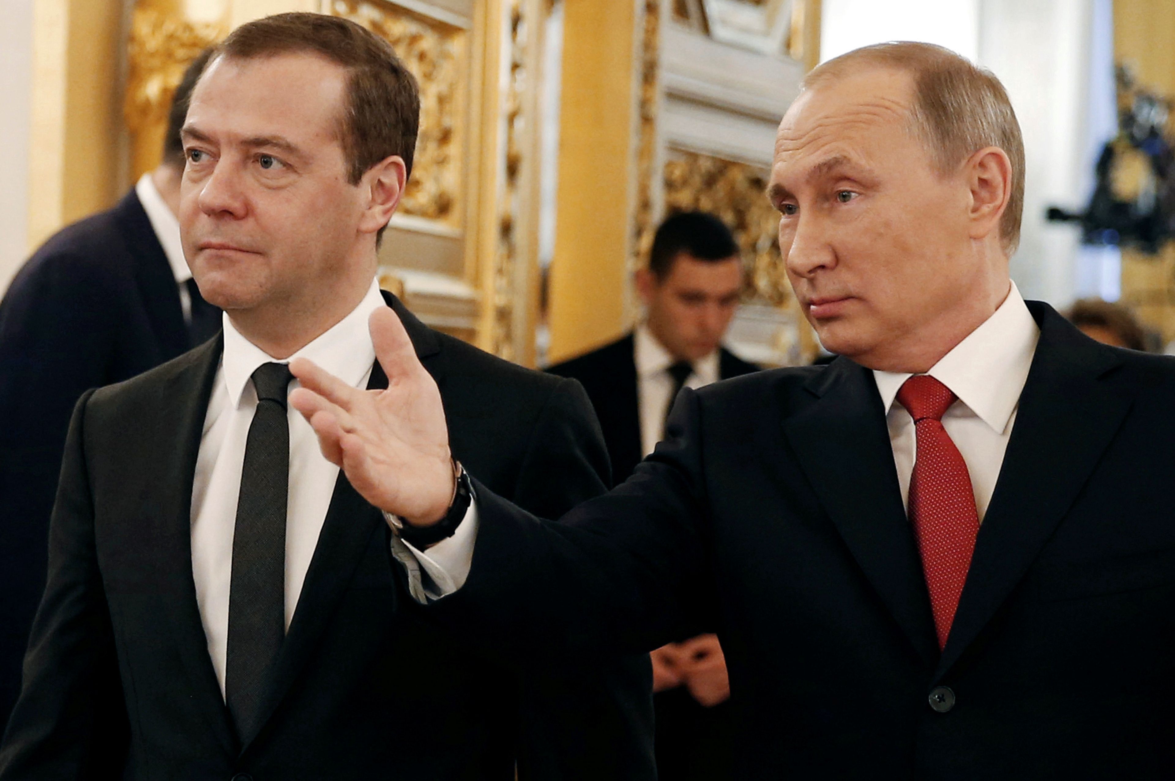 Putin junto a Medvédev.
