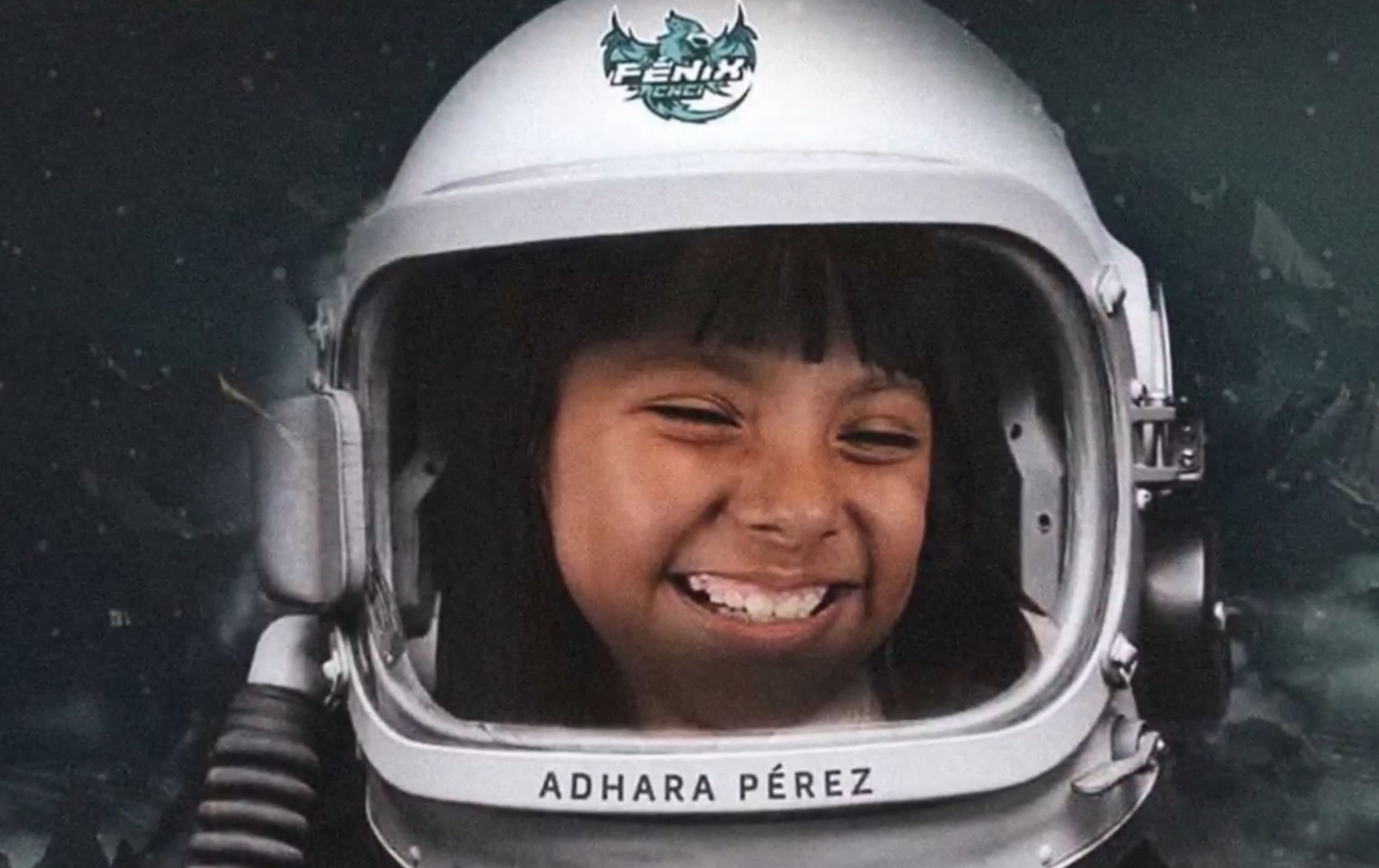 Adhara Pérez, la niña de 10 años con un IQ mayor al de Einstein, que ha(03)