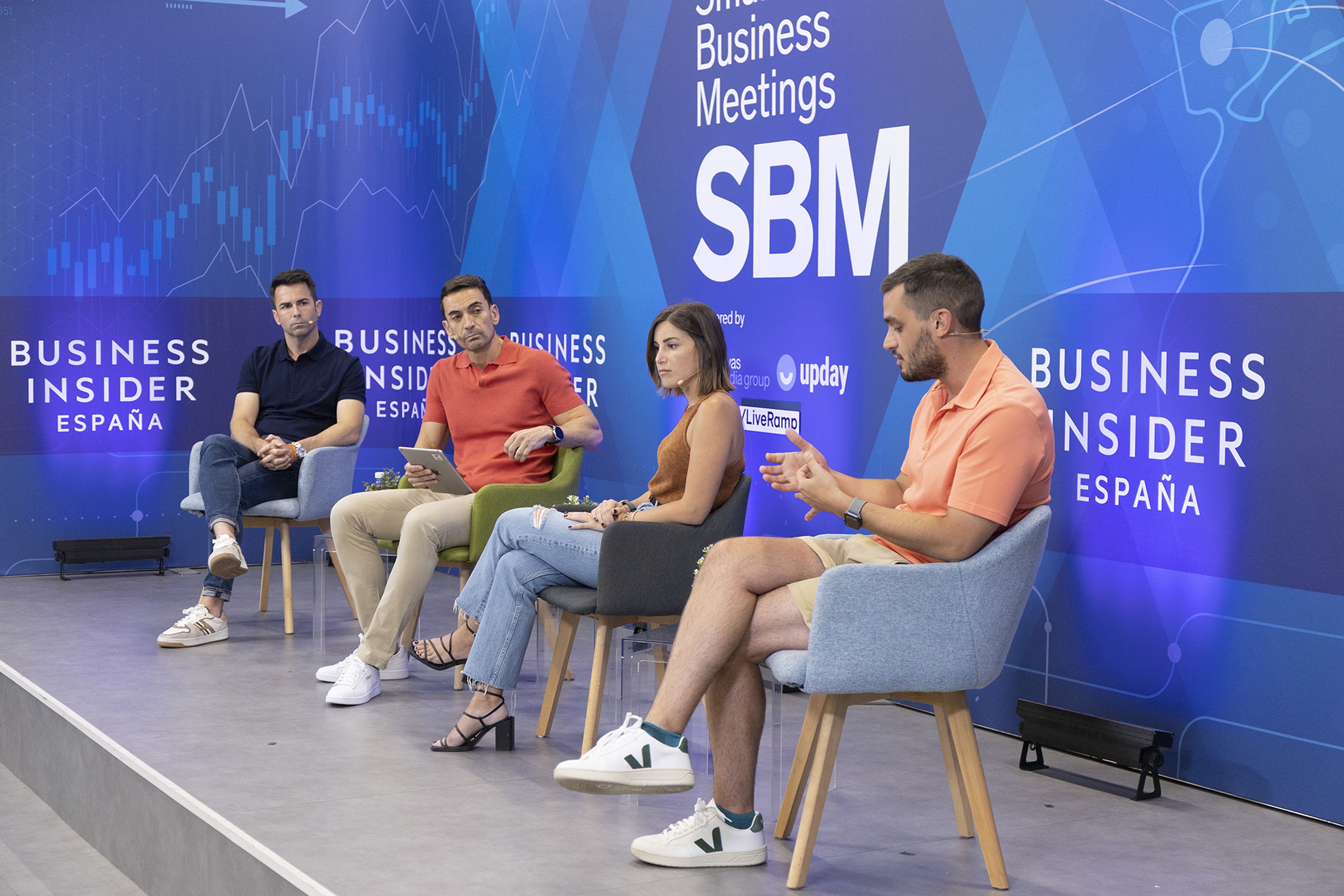 De izquierda a derecha, Fran Marchena, CEO de HOFF; Manuel del Campo, CEO de Axel Springer España; Marta Frenna, CEO de GreyHounders; y Federico Sainz de Robles, CEO de Sepiia.