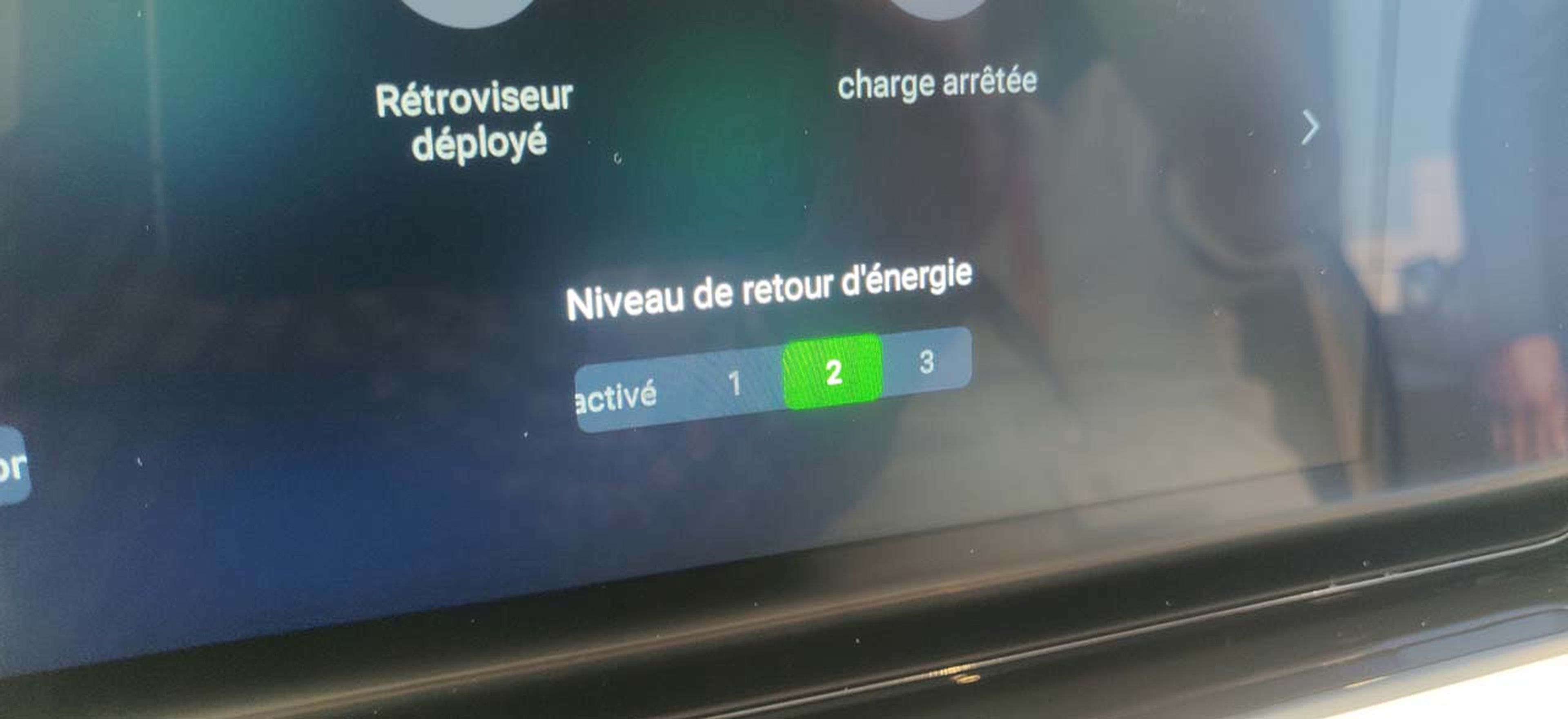 Prueba Mobilize Limo, el coche eléctrico que Renault no te quiere vender.