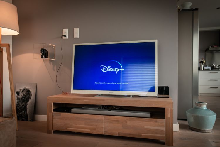 Cómo iniciar sesión en Disney Plus en tu Smart TV sin meter la contraseña