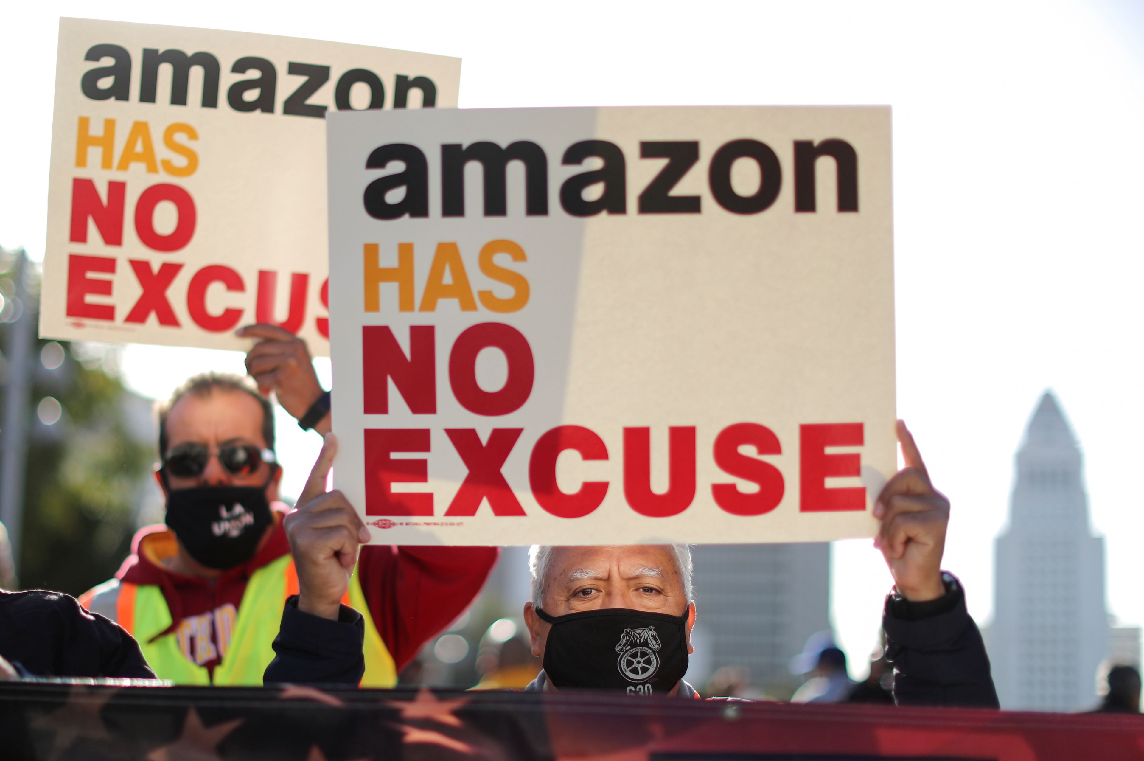 Trabajadores de Amazon durante una protesta en Los Ángeles, EEUU.