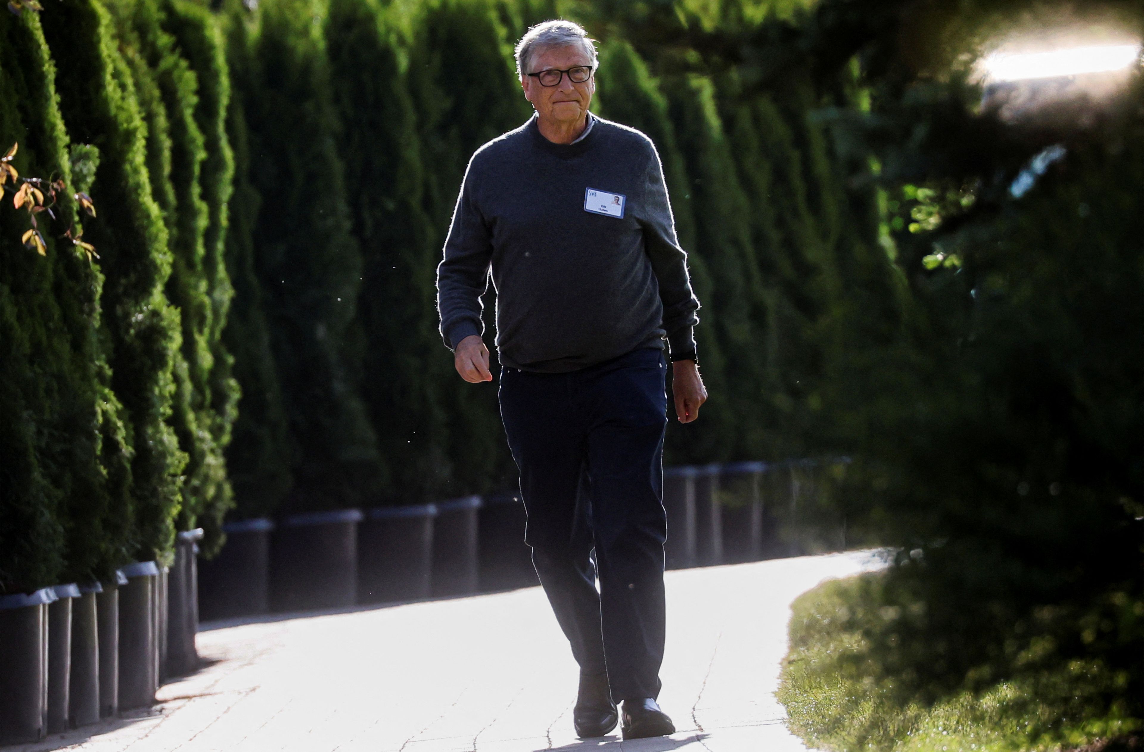 Bill Gates paseando