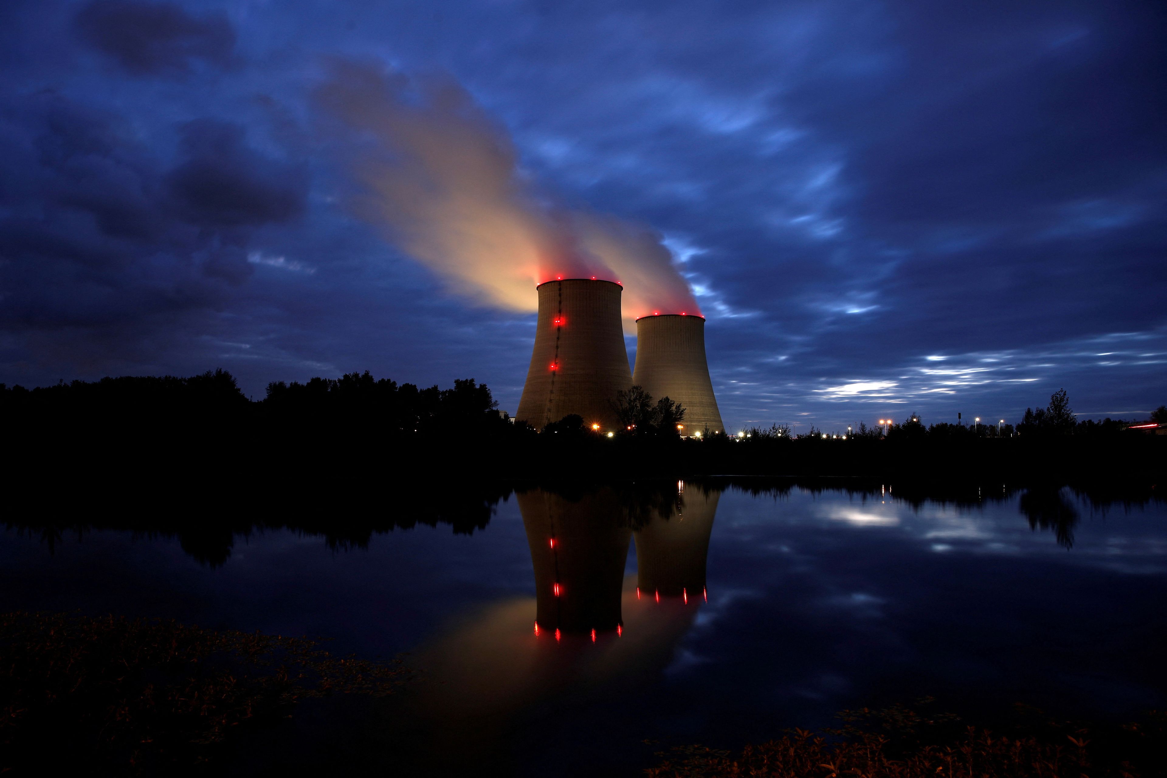 Central nuclear de Electricite de France (EDF) en Belleville-sur-Loire (Francia).