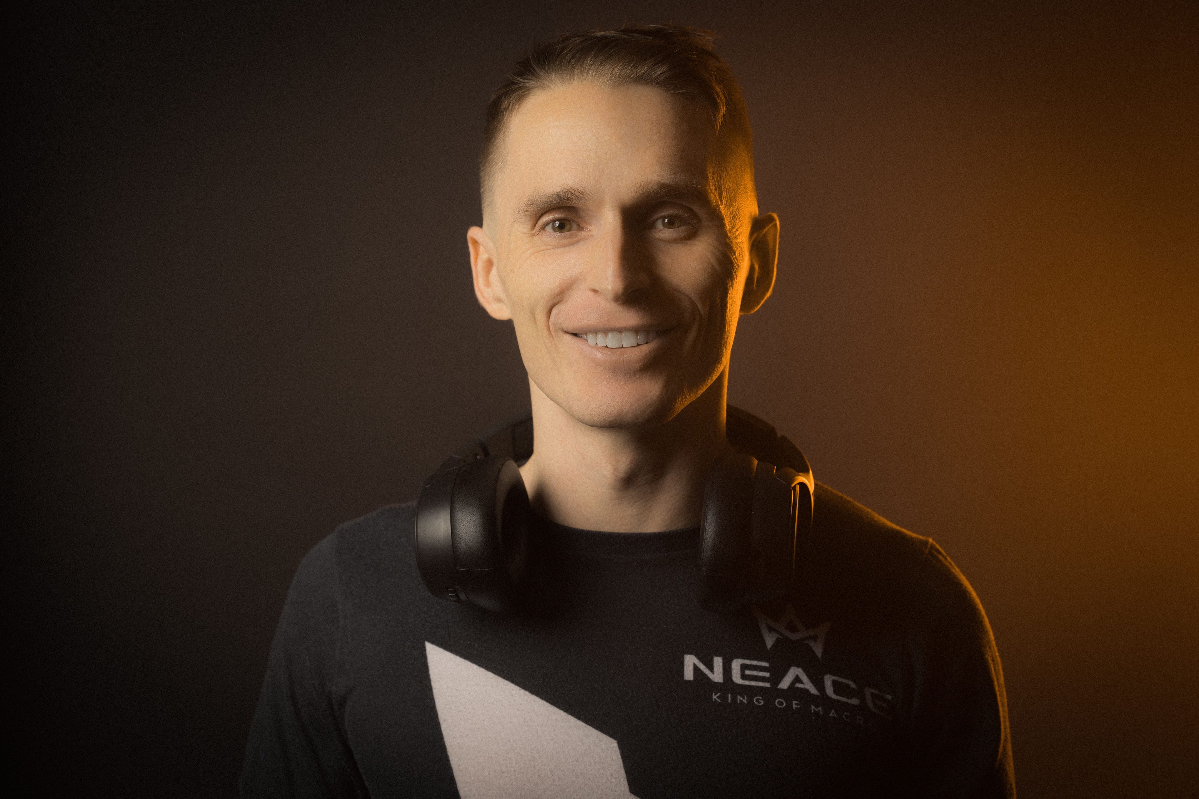 El entrenador de videojuegos profesional, Mark Neace