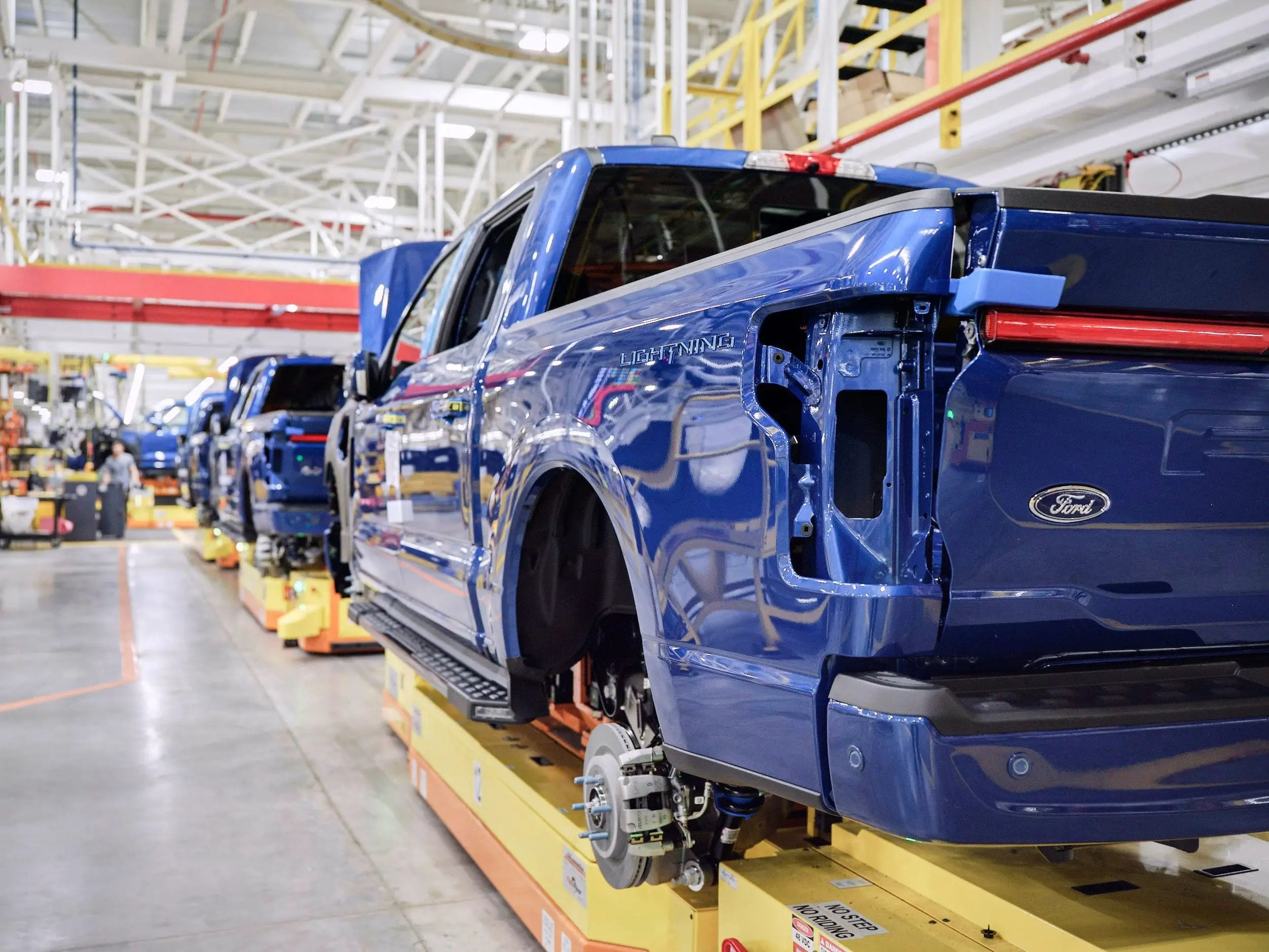 Compañías como Ford prevén que en los próximos años, haya millones de coches eléctricos. Pero la oferta de baterías de la industria dice otra cosa.