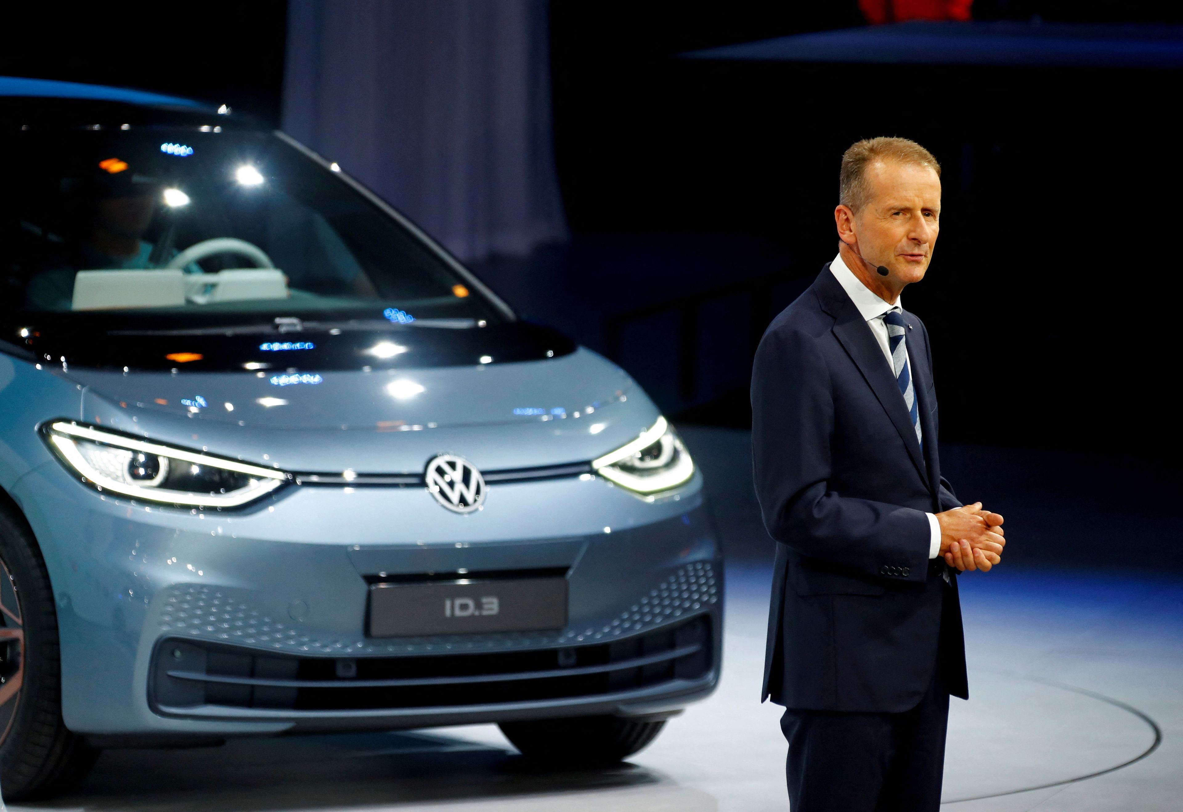 Herbert Diess, ex CEO de Volkswagen, en la presentación del ID.3.