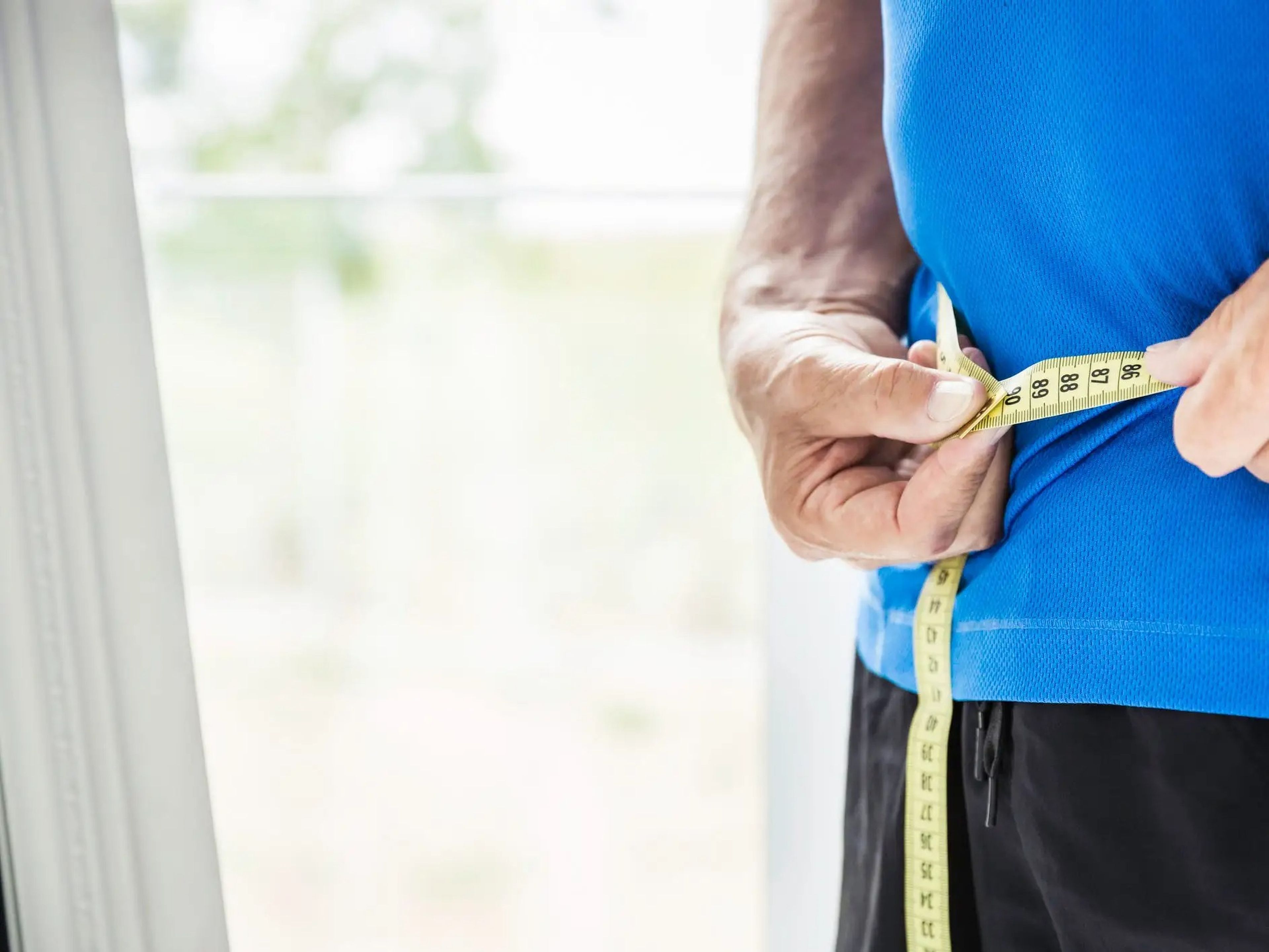 Gestionar tu peso podría ayudar a reducir el riesgo de enfermedades relacionadas con tu corazón.