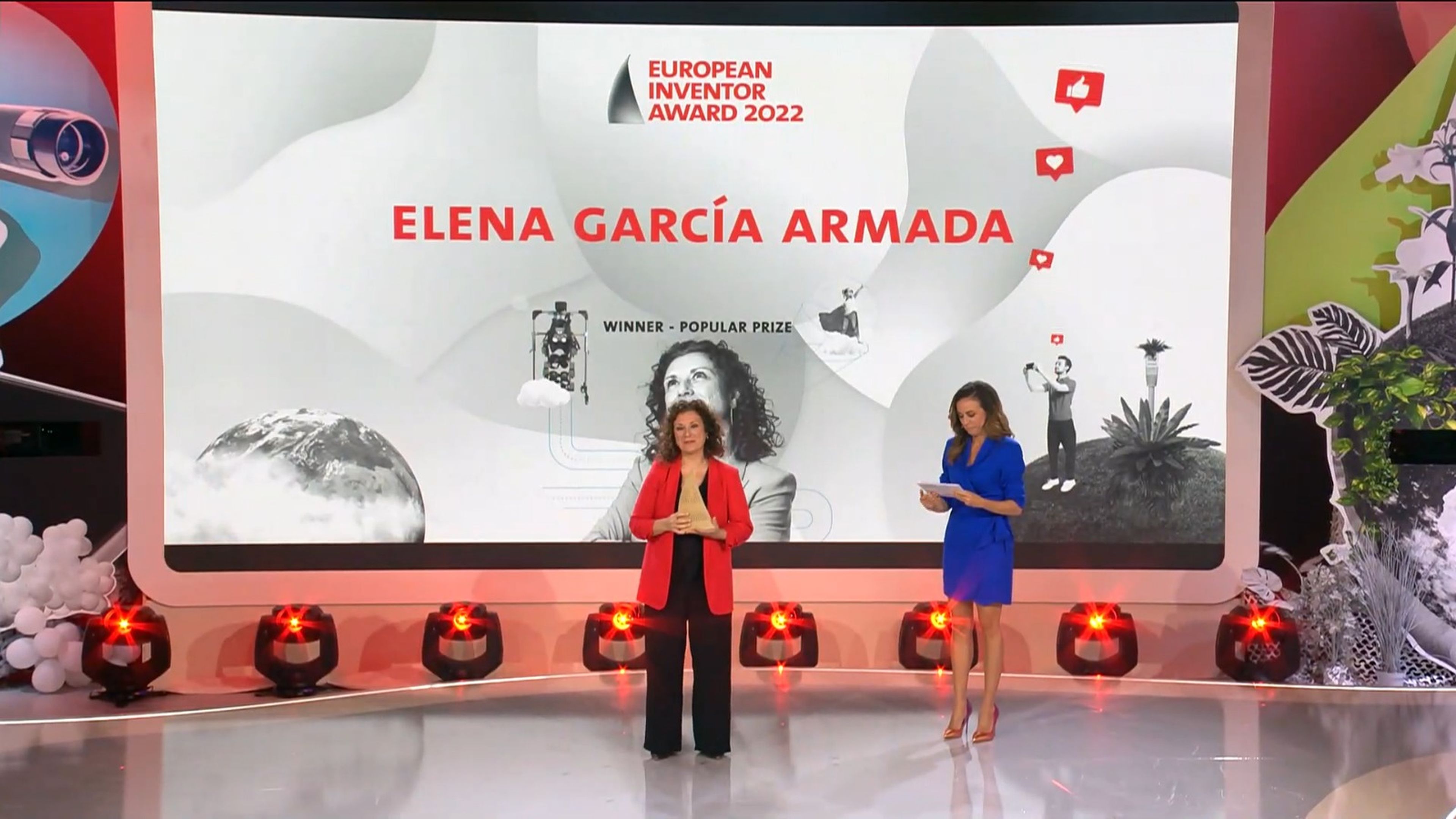 Momento de la entrega del Premio al Inventor Europeo 2022 a Elena García.