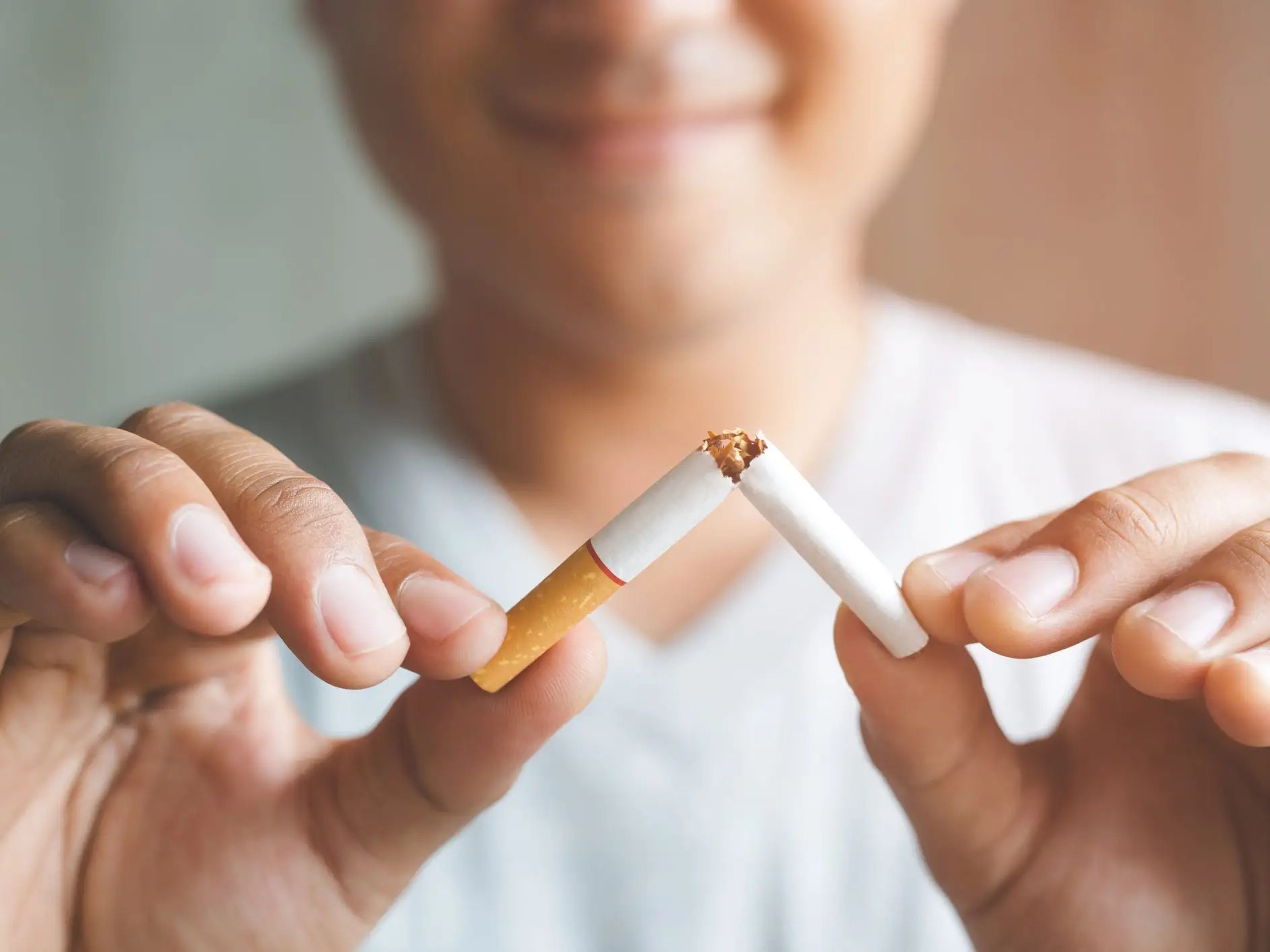 Dejar de fumar puede ayudar a prevenir enfermedades cardiovasculares y mejorar otras medidas de salud.