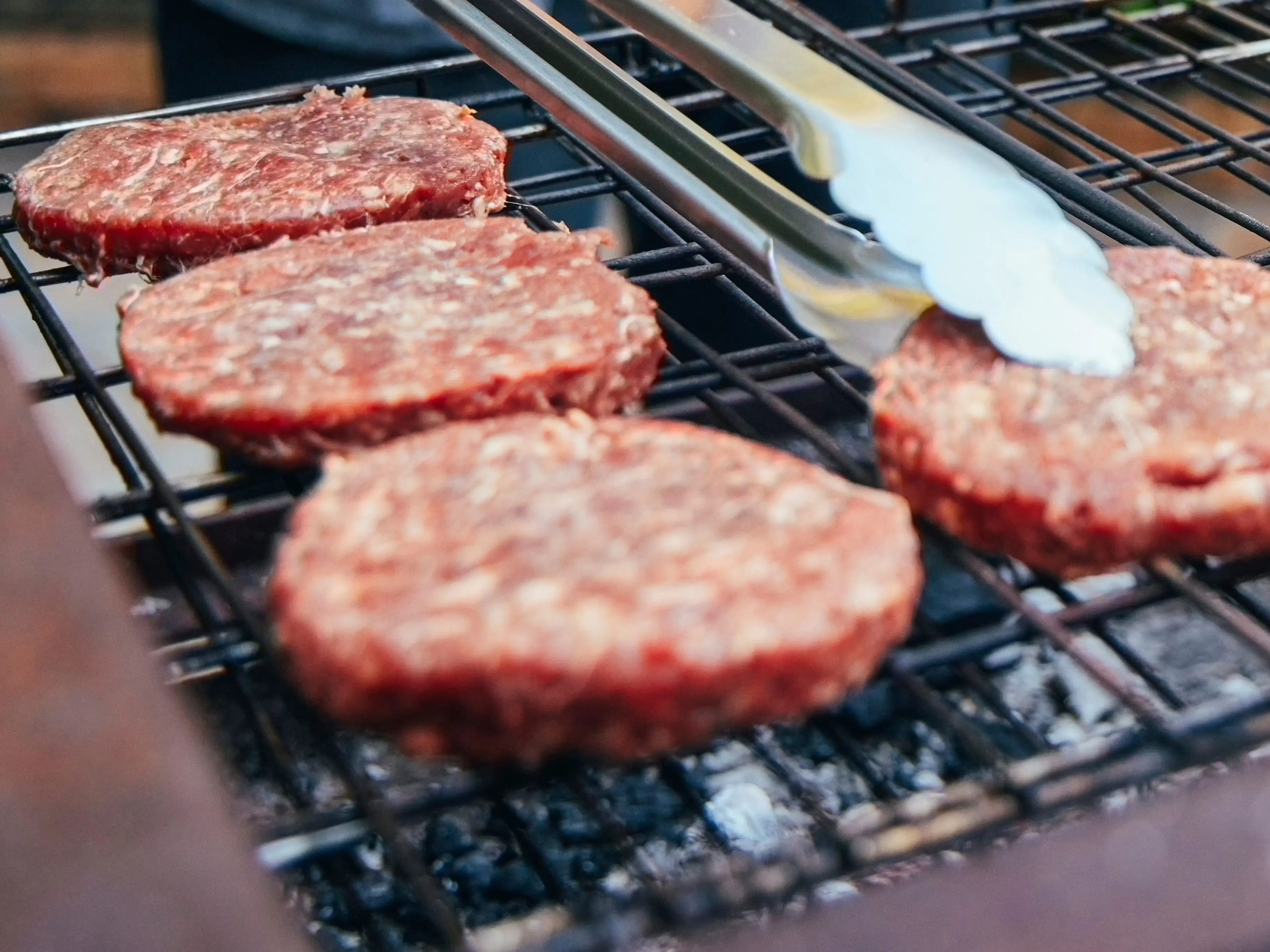 Pay attention to the temperature of your burgers.