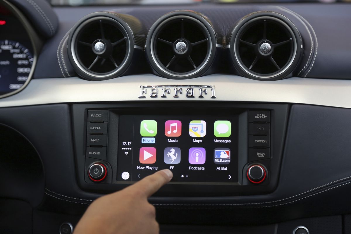 General Motors abandona Apple CarPlay y recrudece la batalla por el  software