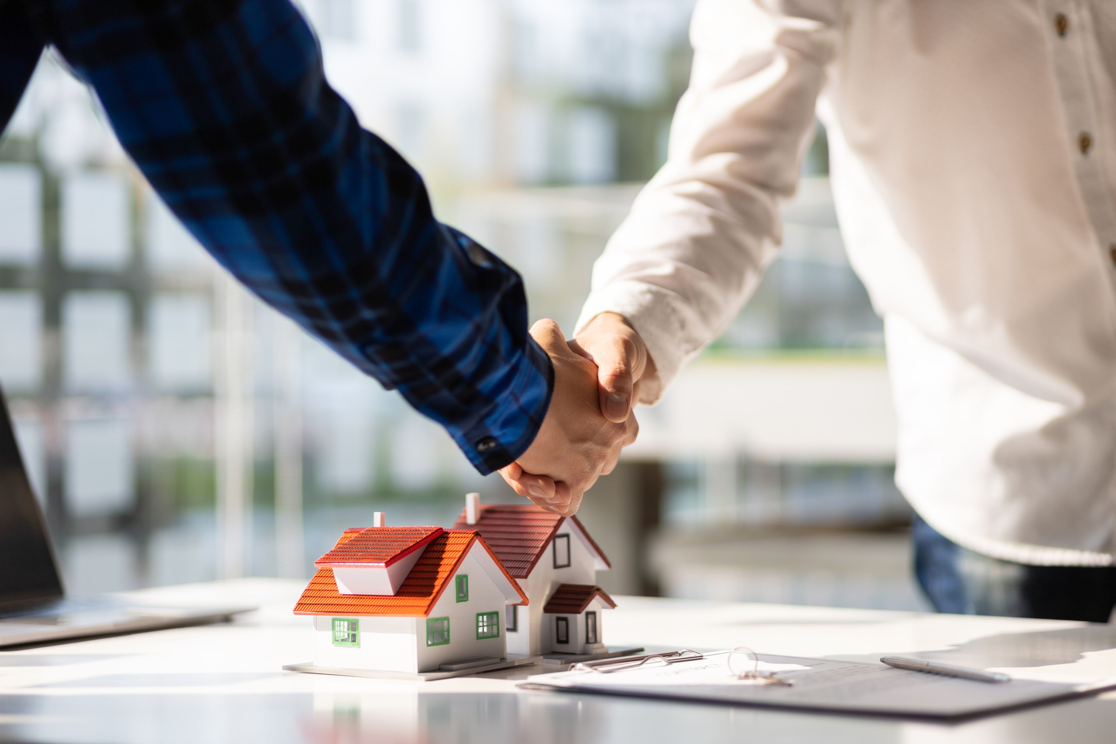 La subrogación hipotecaria permite sustituir a las partes implicadas en el préstamo.