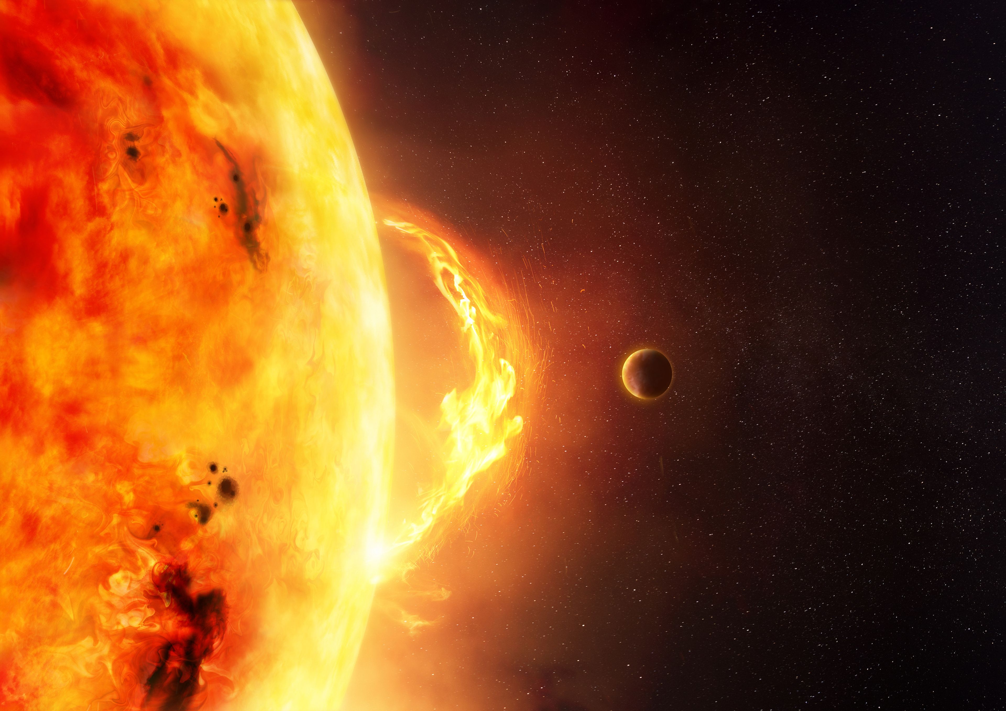 Tormenta solar cerca de un planeta