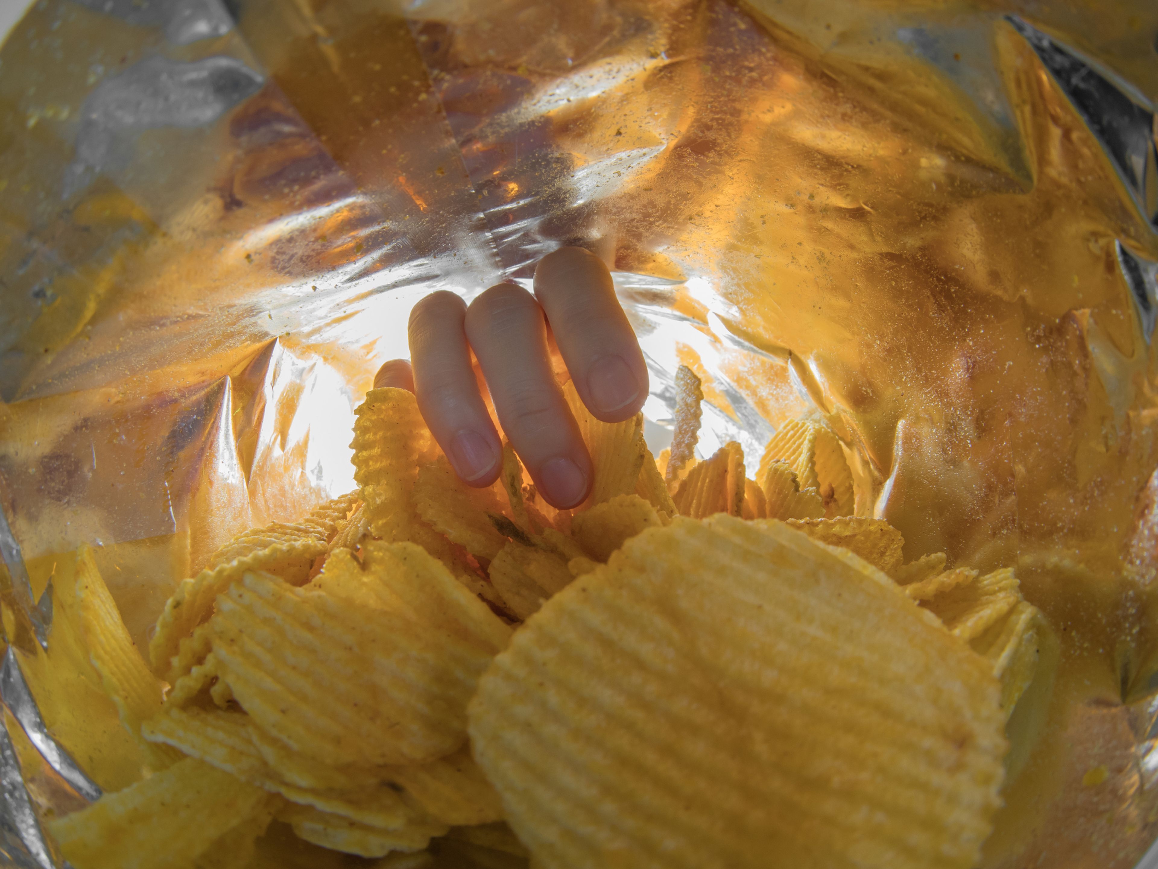 Las bolsas de patatas fritas: cuando lo malo no está sólo en el interior