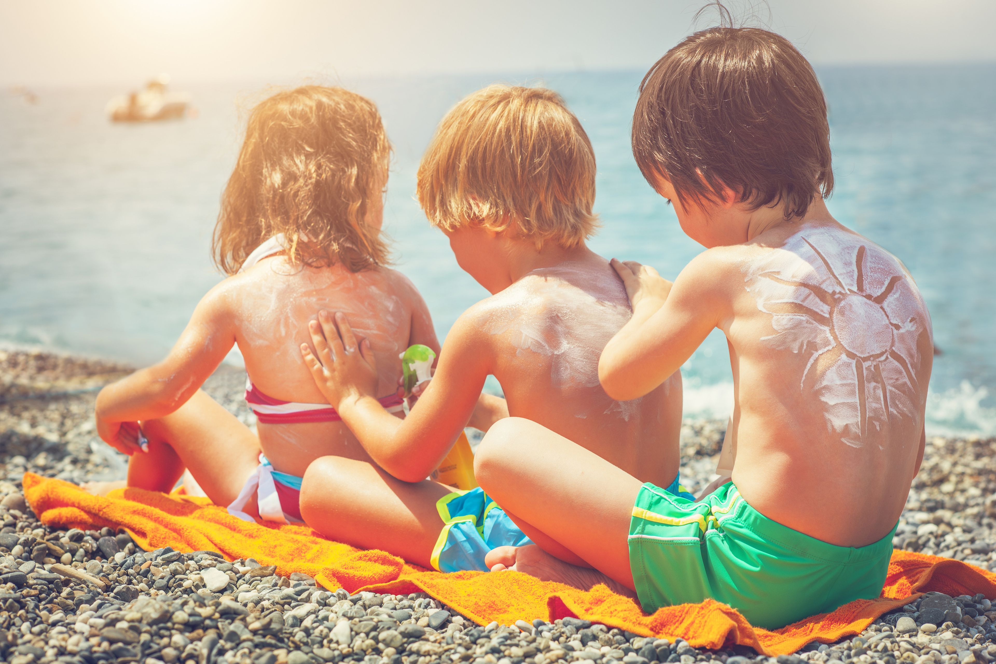 Cómo quitar manchas de crema solar del bañador y otras prendas de ropa |  Business Insider España
