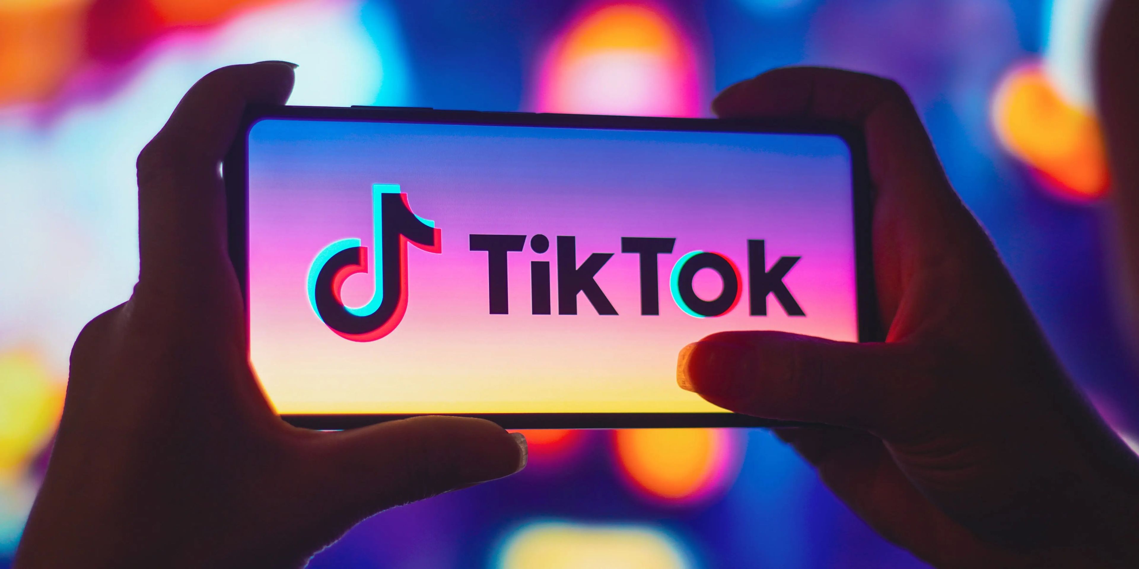 Los moderadores de contenidos contratados para revisar los vídeos de TikTok dijeron que se les mostró material sexualmente explícito de niños.