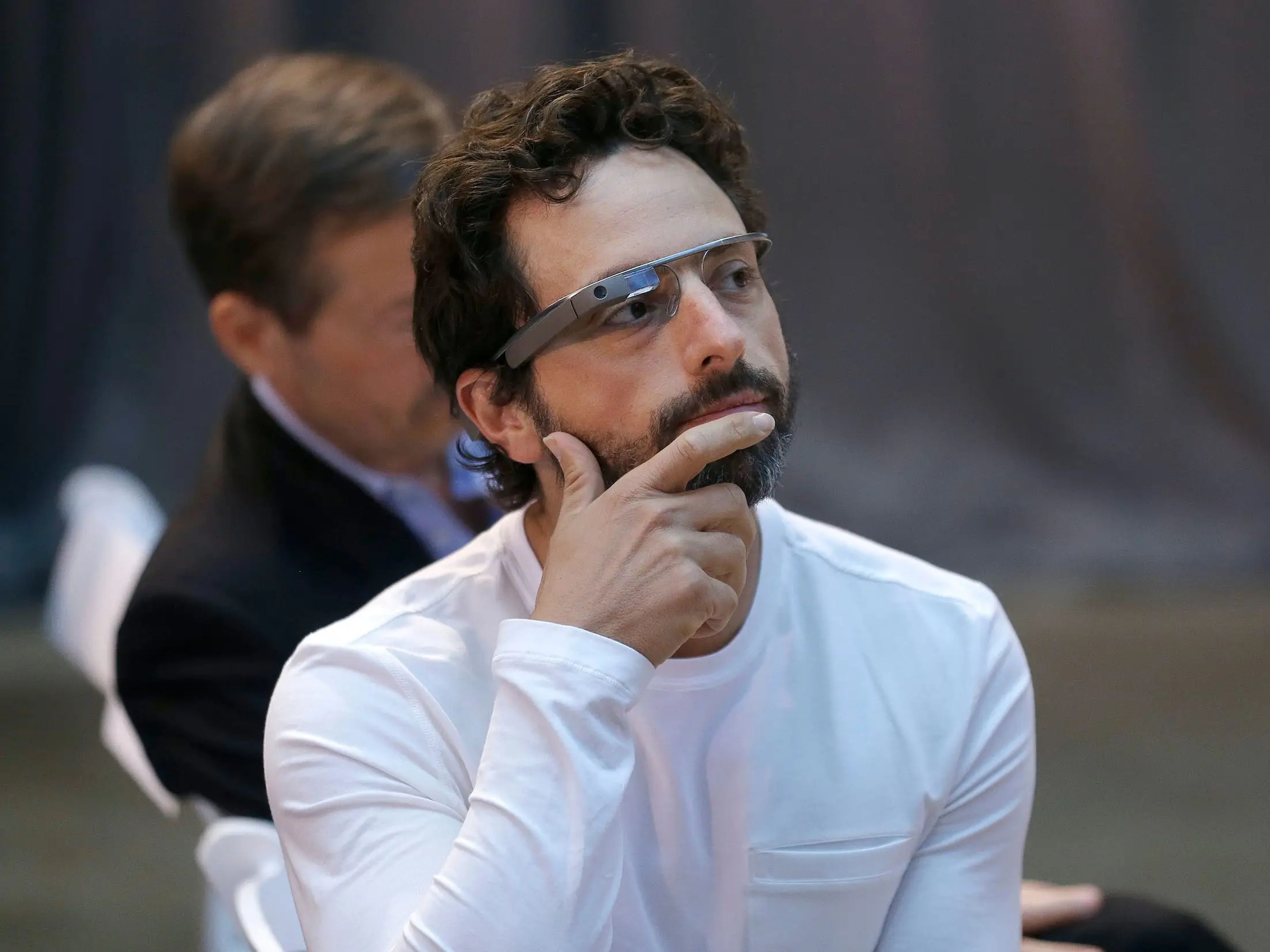 Brin con las Google Glass en 2013.