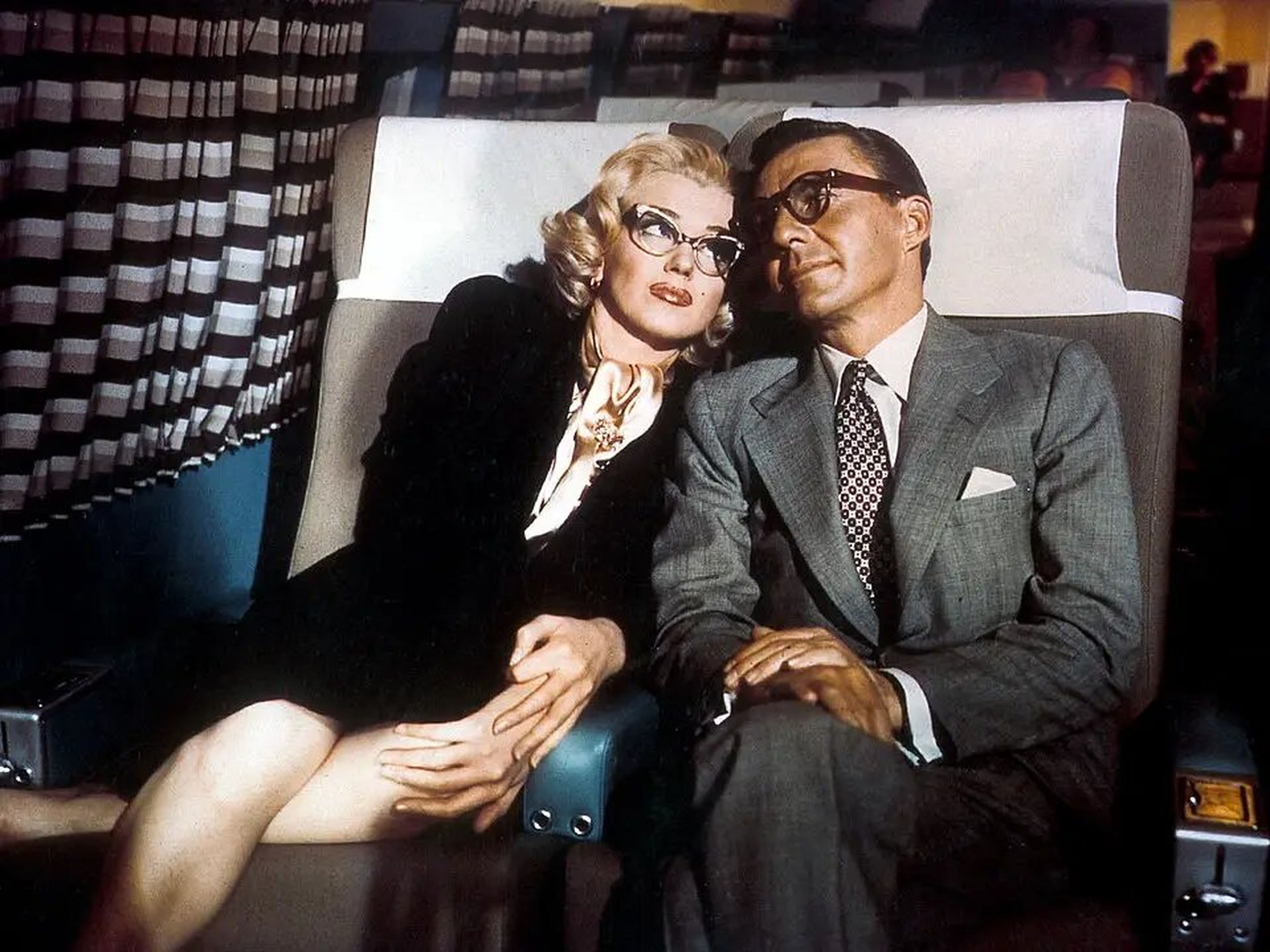 Marilyn Monroe y David Wayne en una escena de la película.