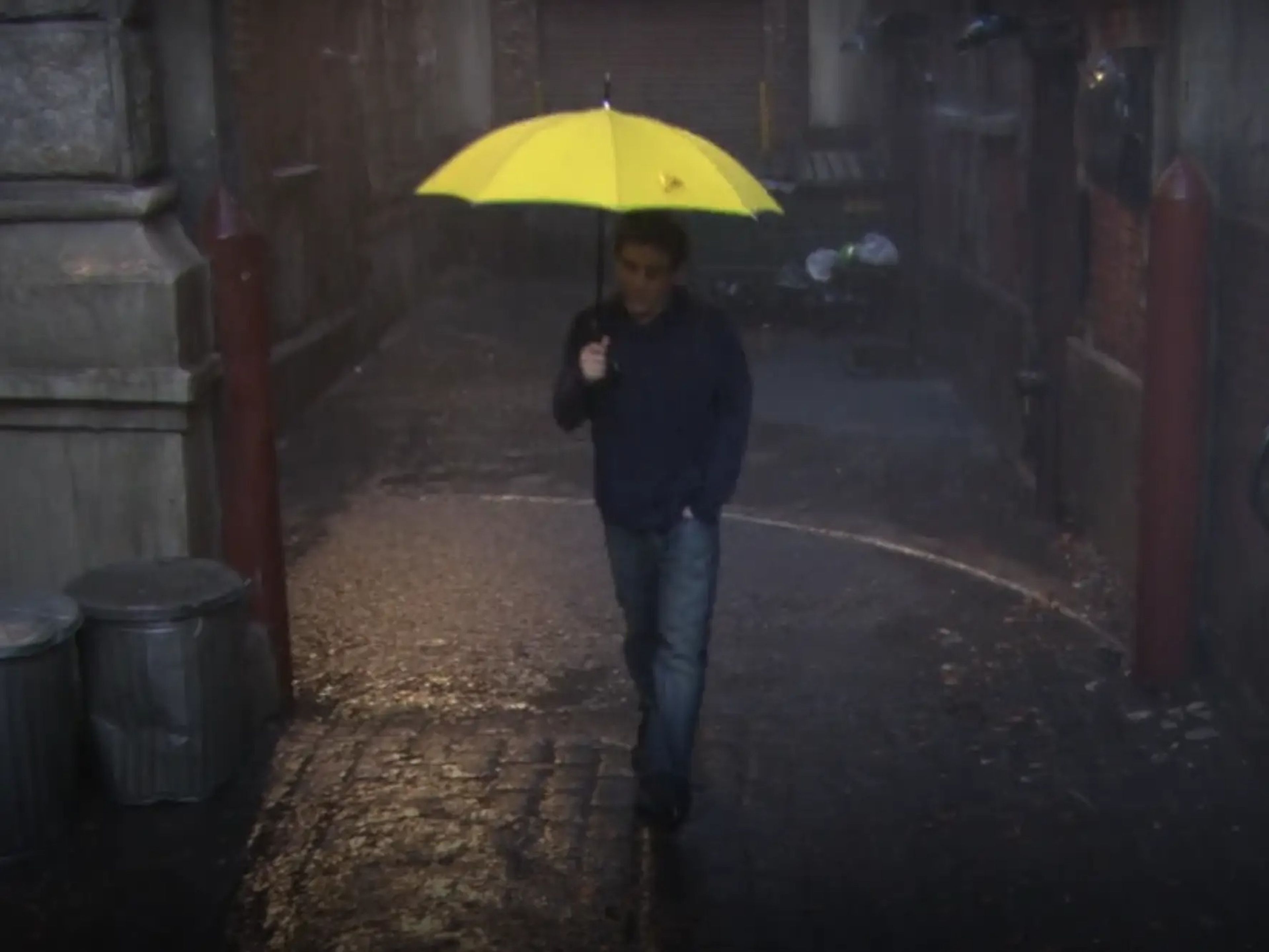 Este es el episodio en el que Ted se encuentra por primera vez con el paraguas amarillo.