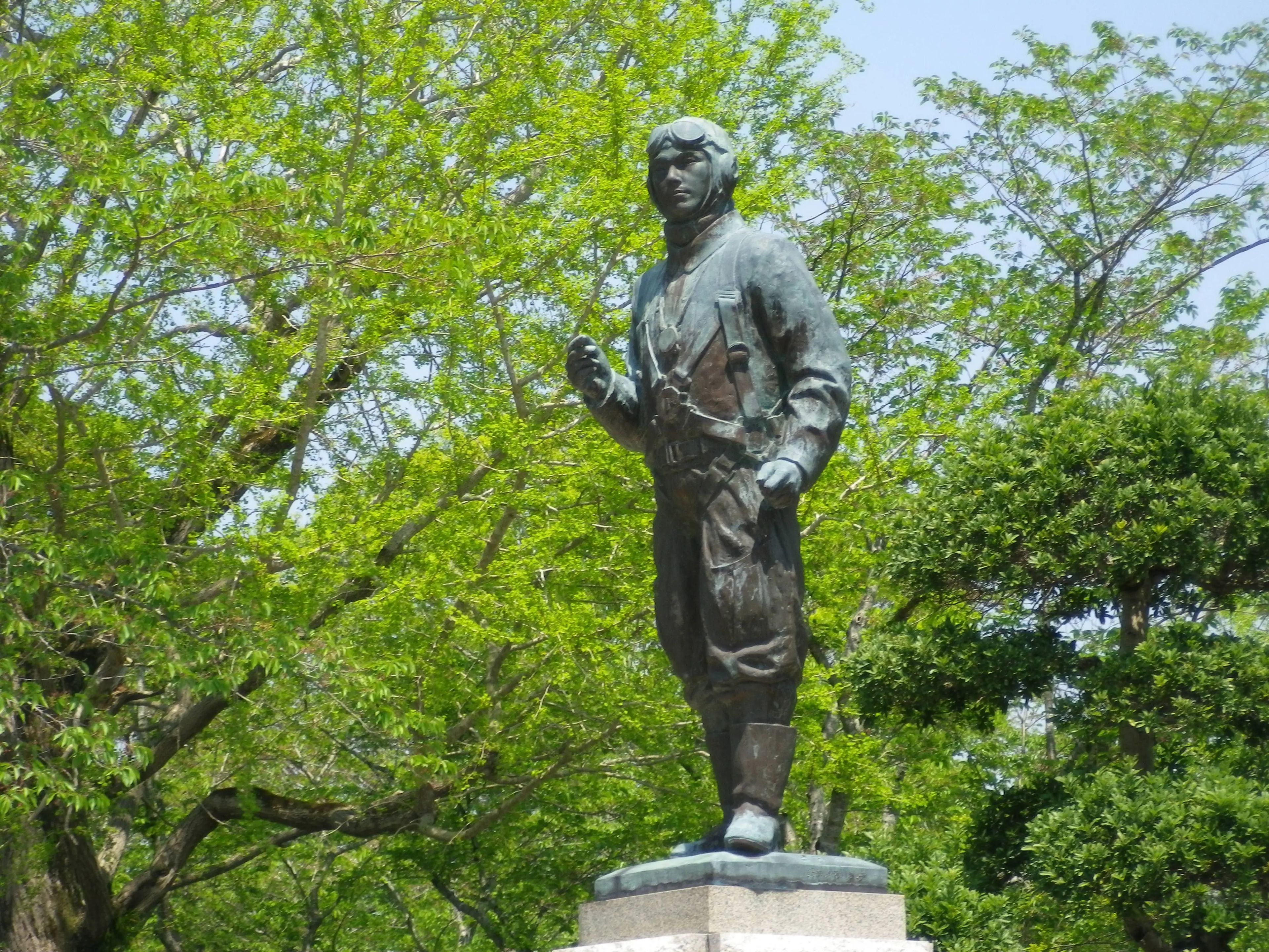 La estatua del piloto kamikaze en el Museo de la Paz de Chiran.