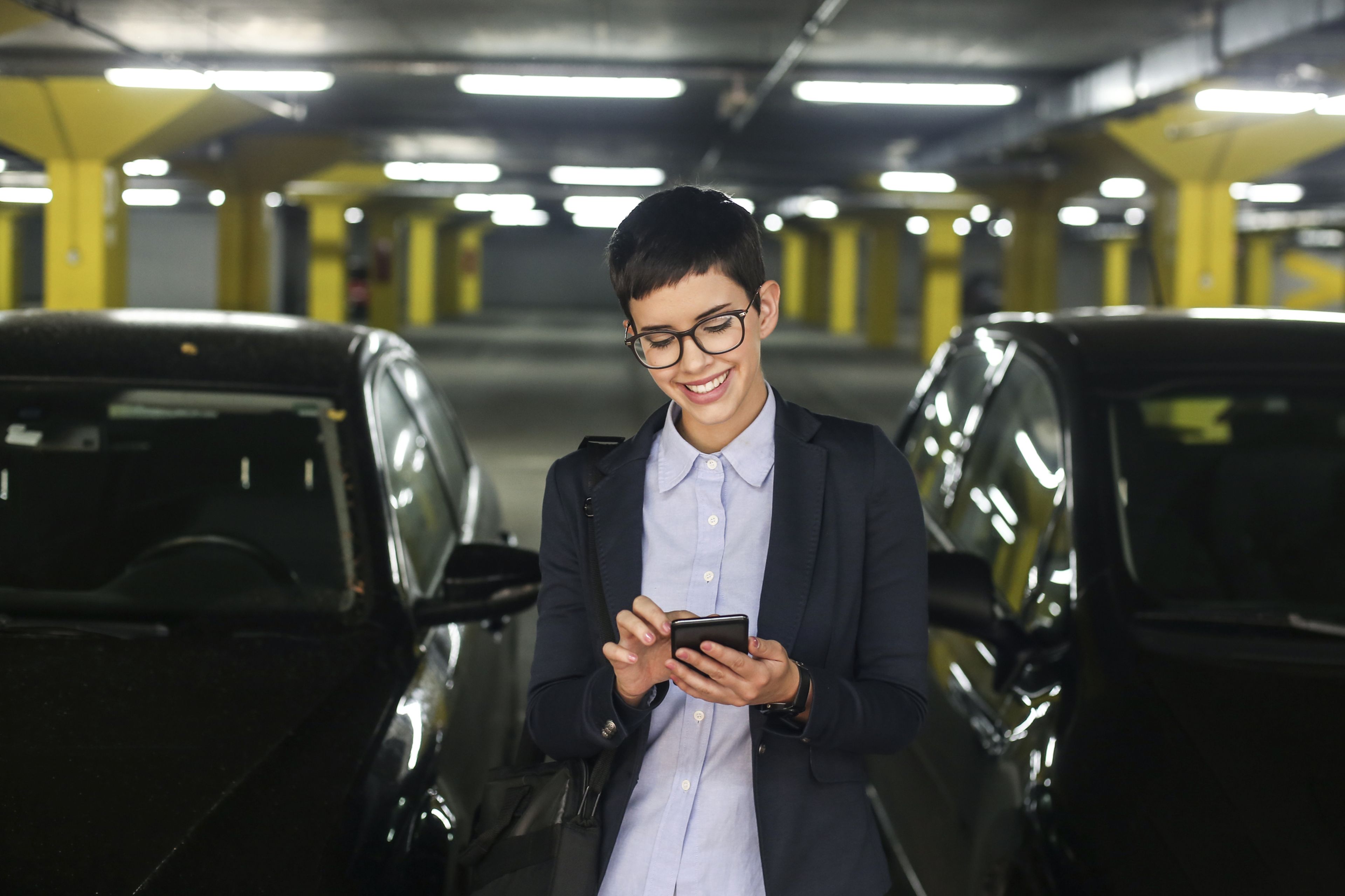 LetMePark facilita el aparcamiento, con búsquedas por voz y reservas en parkings de acceso automático.